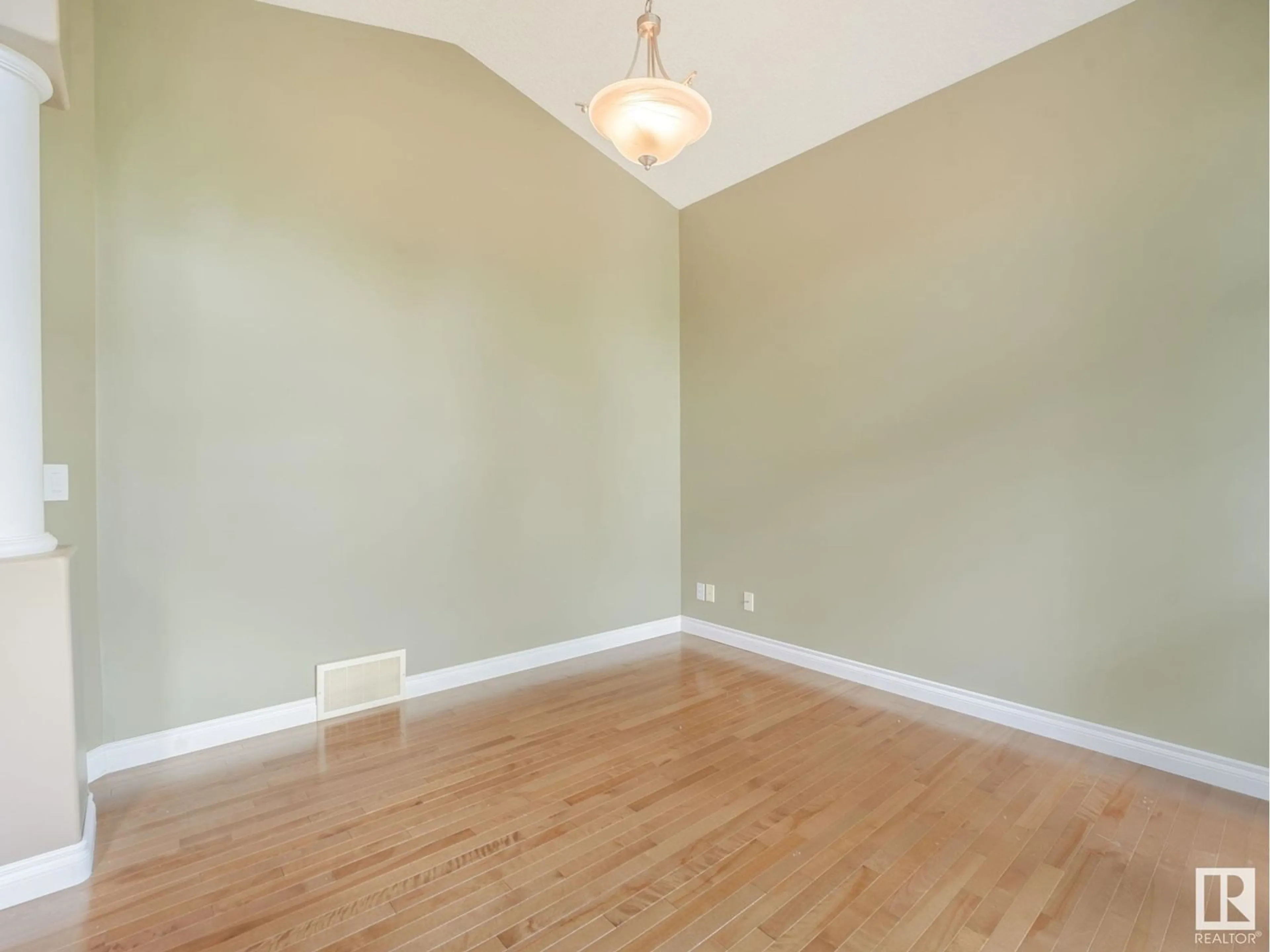 A pic of a room for 162 REICHERT DR, Beaumont Alberta T4X0B8