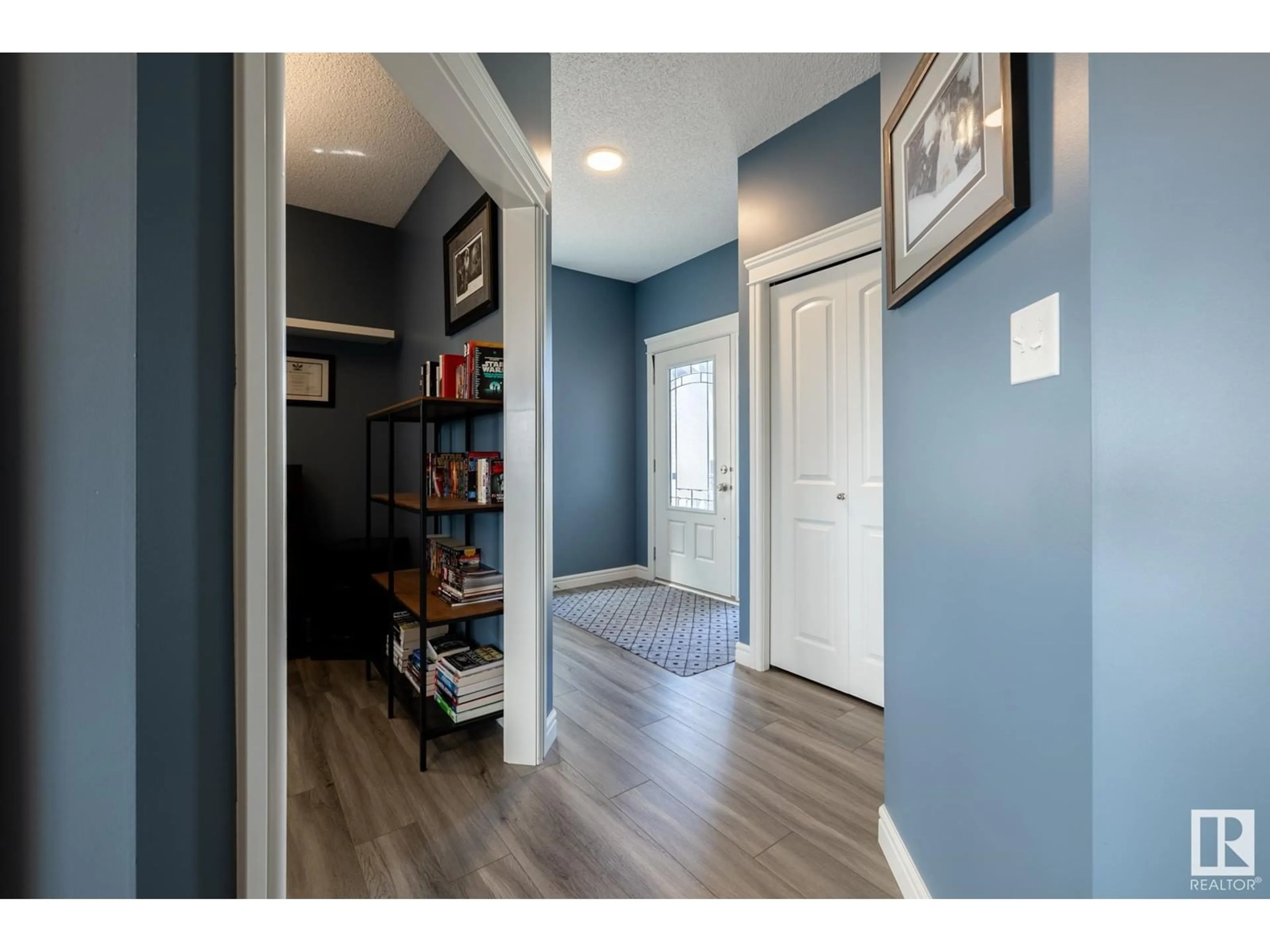 Indoor entryway for 12103 177 AV, Edmonton Alberta T5X0K9