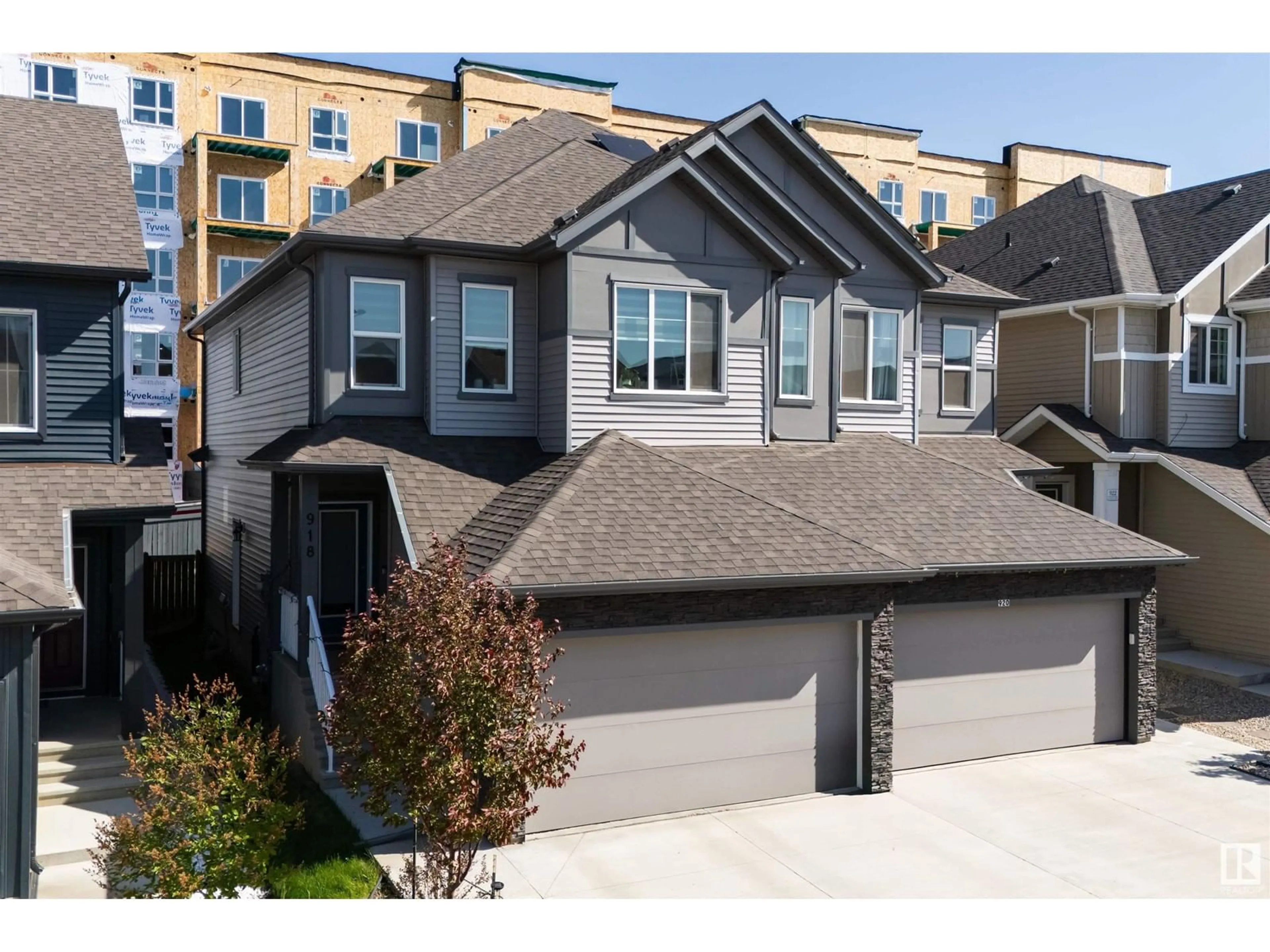 Home with vinyl exterior material, street for 918 DANIELS LO, Edmonton Alberta T6W4C8