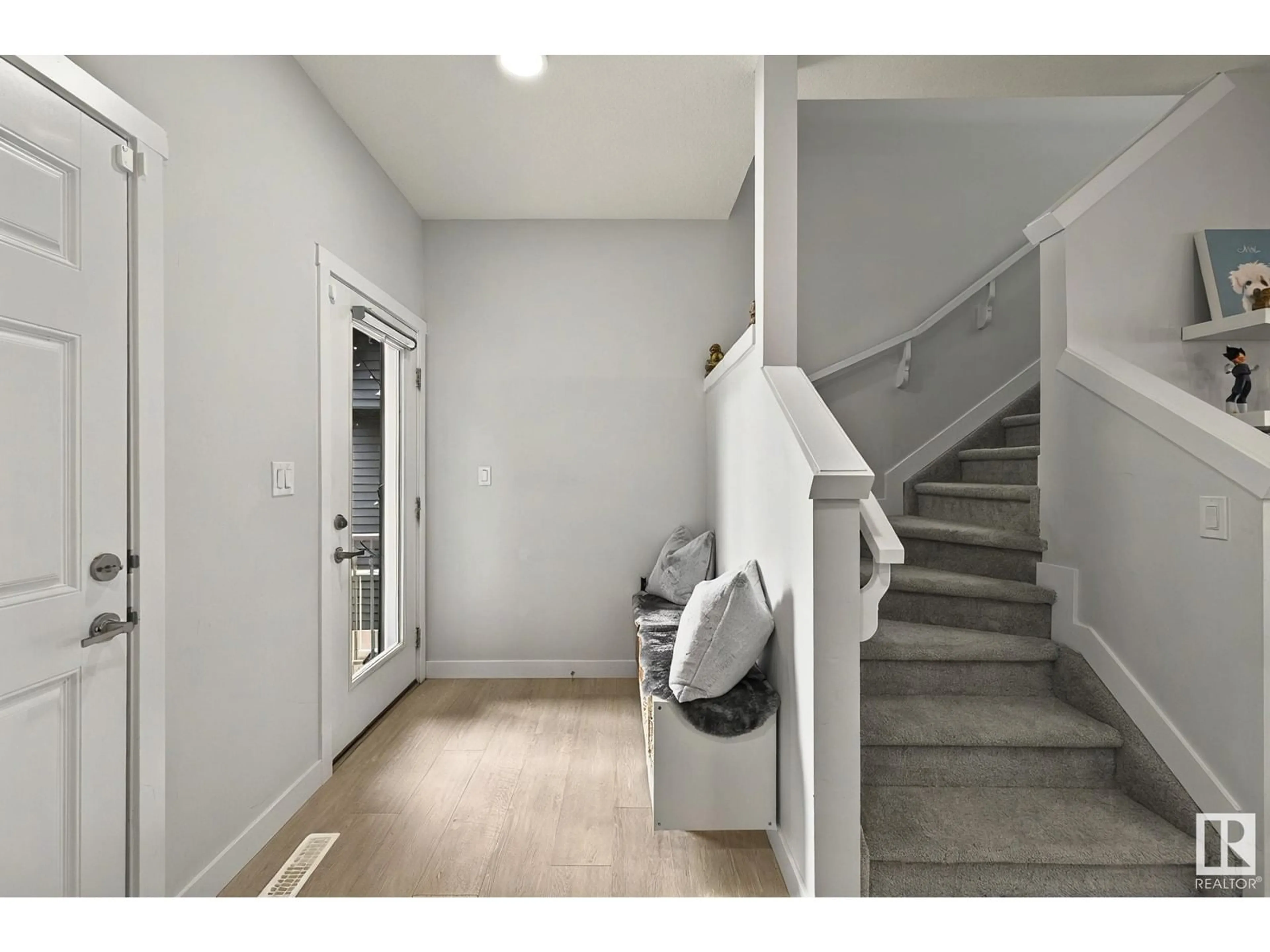 Unknown for 918 DANIELS LO, Edmonton Alberta T6W4C8