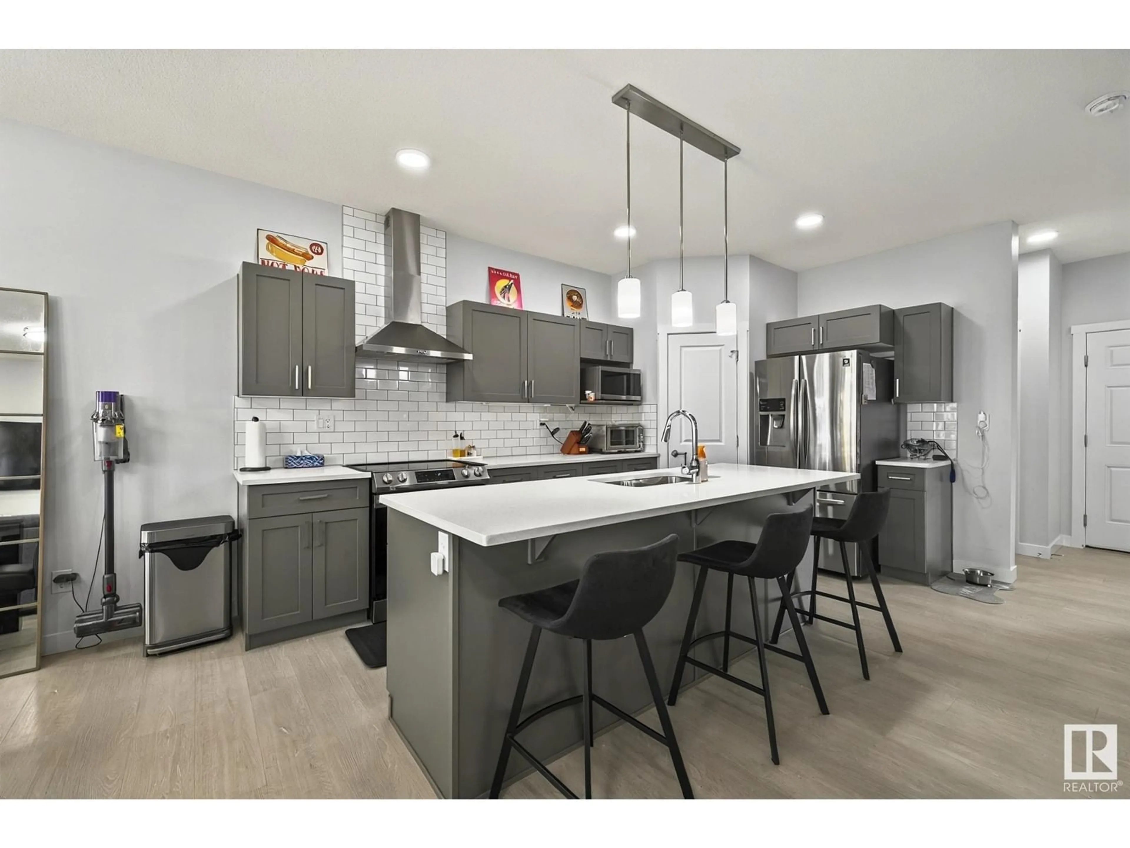 Open concept kitchen, unknown for 918 DANIELS LO, Edmonton Alberta T6W4C8