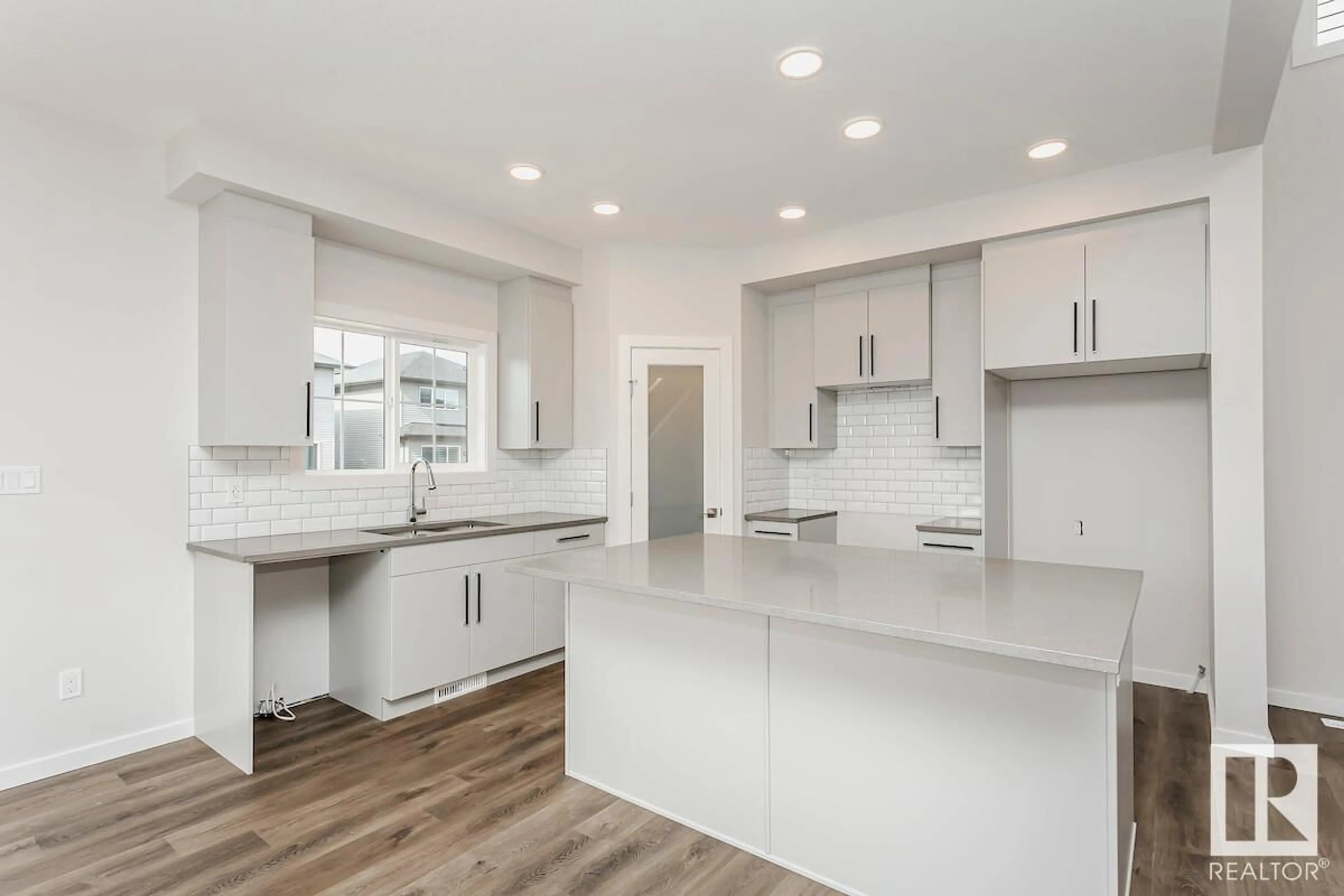 Open concept kitchen, ceramic/tile floor for 39 GAMBEL LO, Spruce Grove Alberta T7X0C9