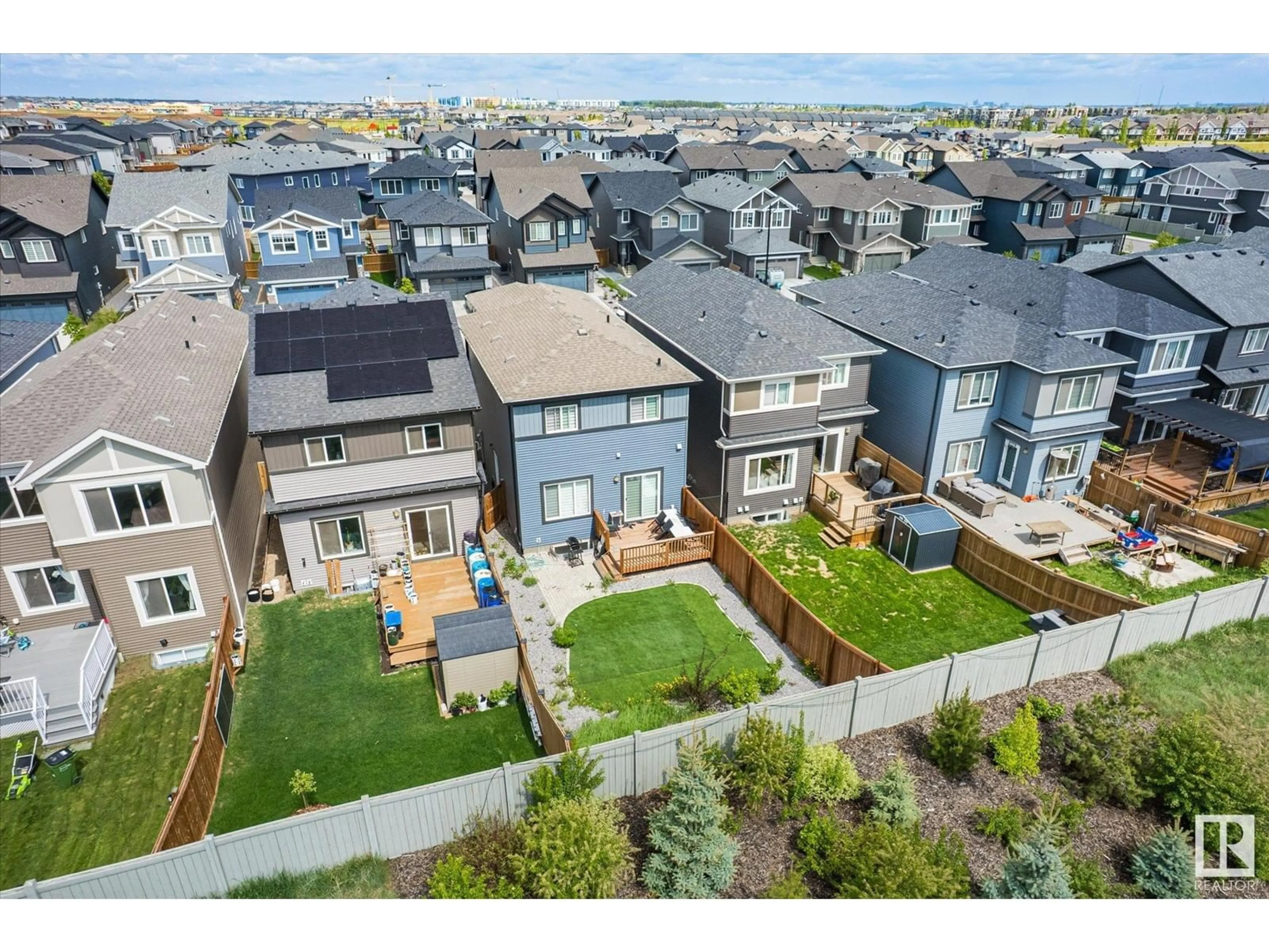 A pic from outside/outdoor area/front of a property/back of a property/a pic from drone, mountain view for NW - 22143 80 AV, Edmonton Alberta T5T4S2