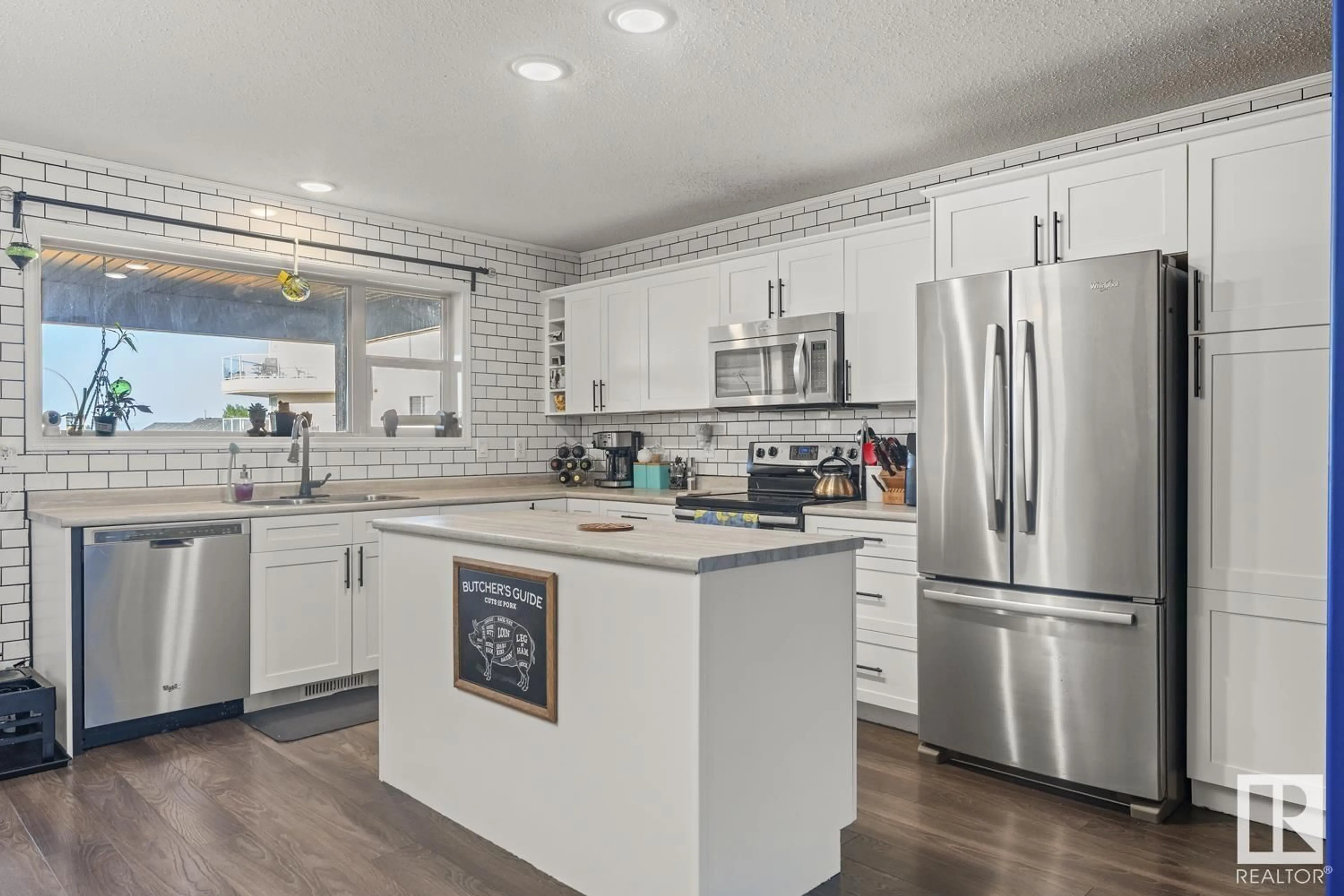 Open concept kitchen, ceramic/tile floor for 708 PHEASANT CL, Cold Lake Alberta T9M0B7