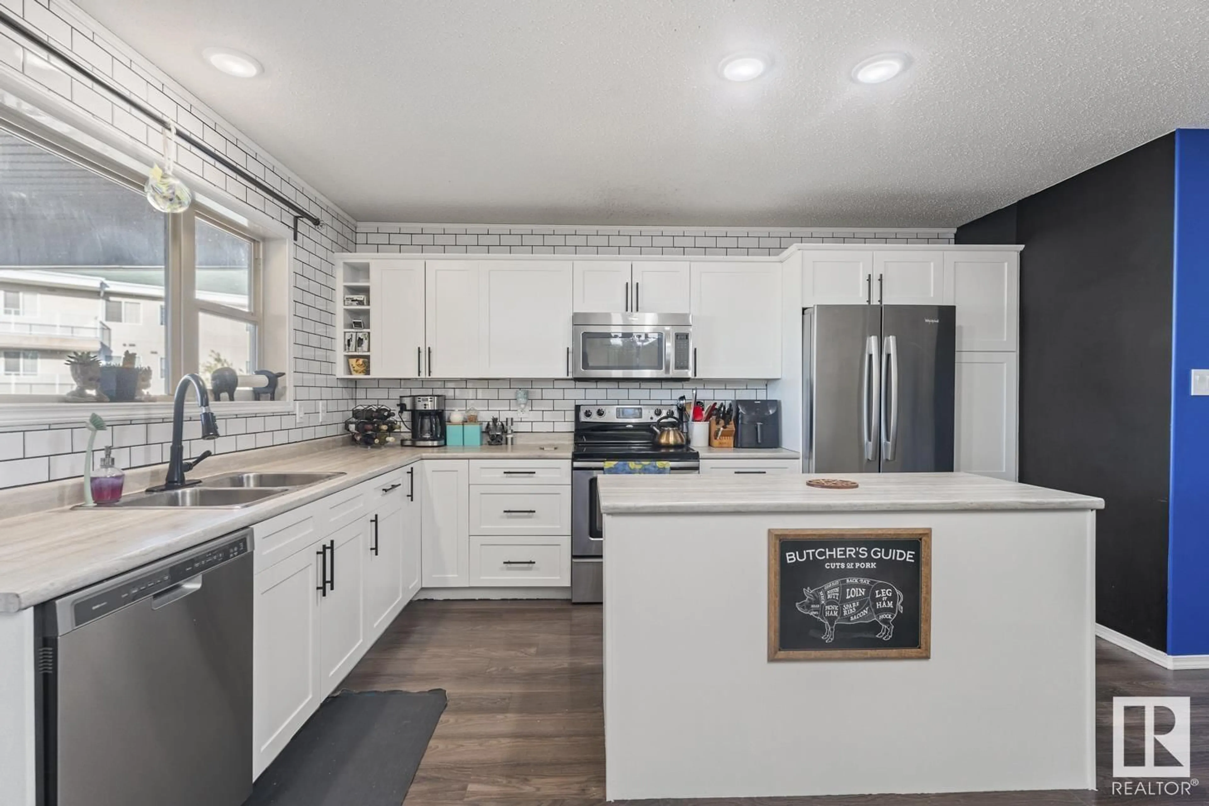 Open concept kitchen, ceramic/tile floor for 708 PHEASANT CL, Cold Lake Alberta T9M0B7