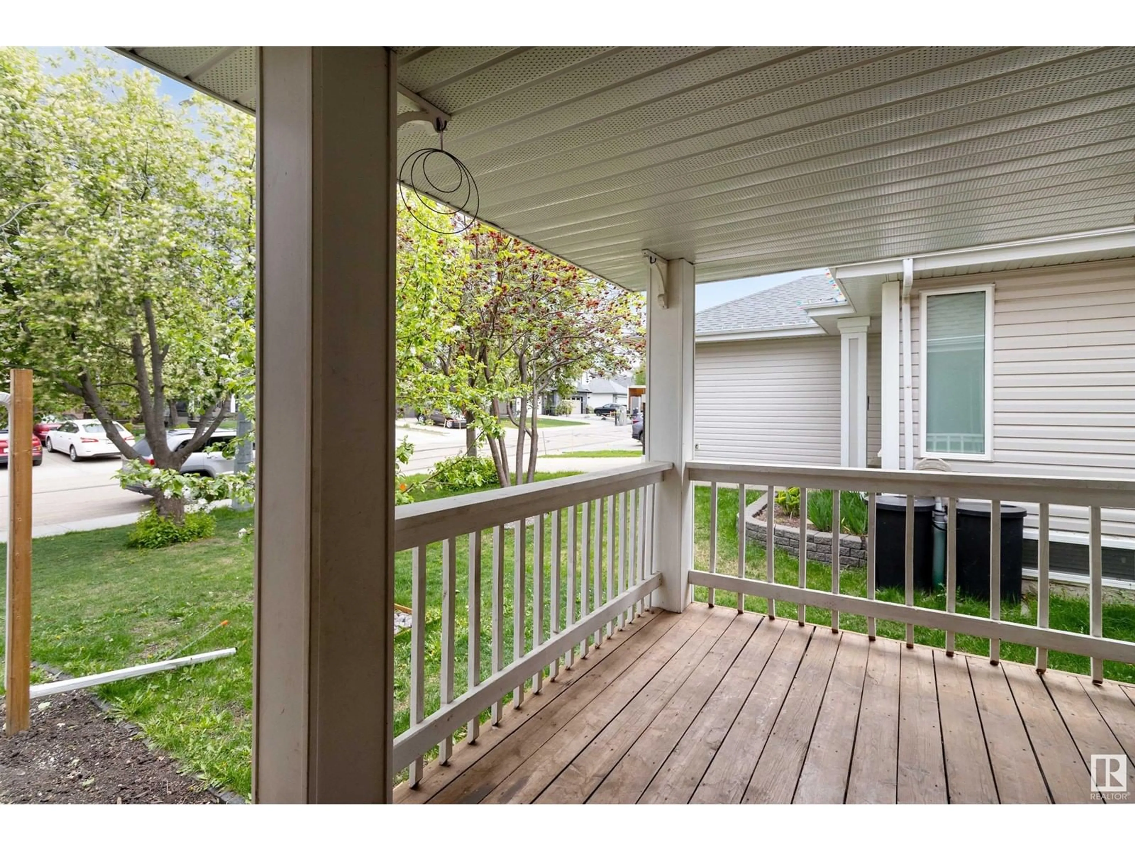 Patio, street for 160 LILAC LN, Sherwood Park Alberta T8H1W2