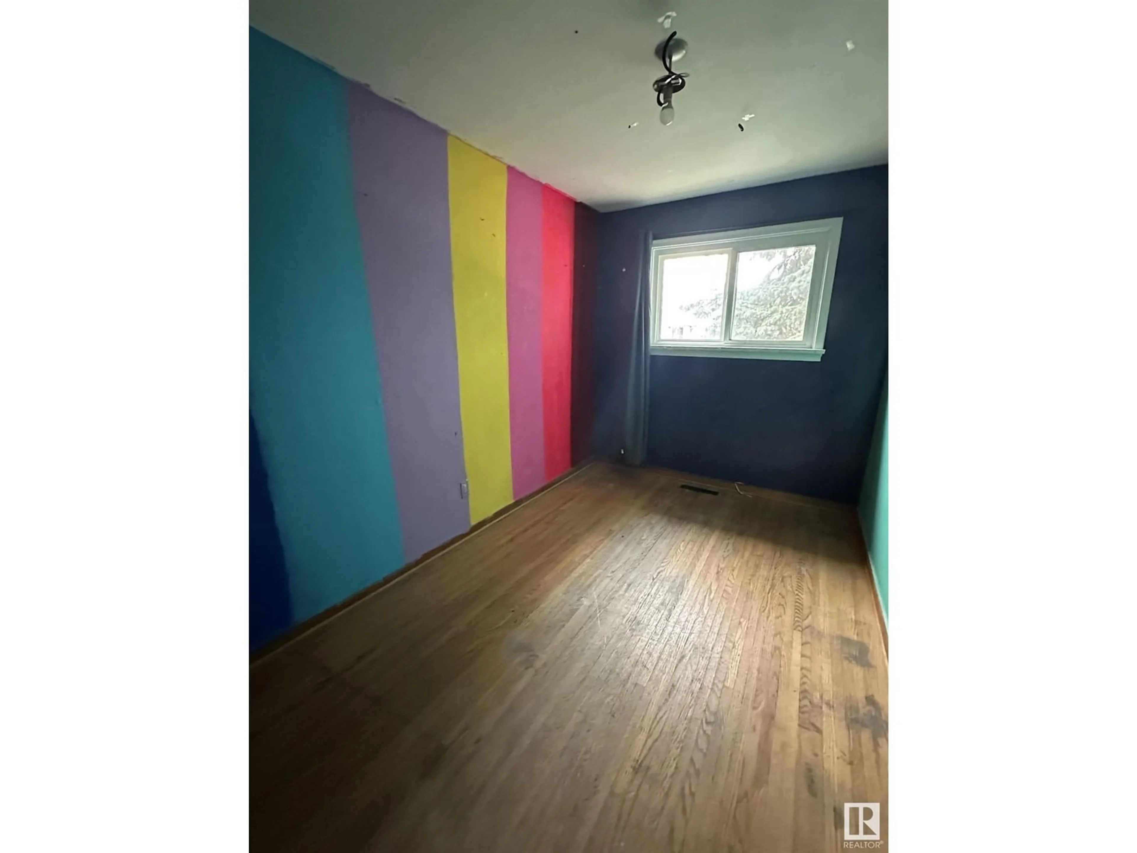 A pic of a room for NW - 12916 123A ST, Edmonton Alberta T5L0K9