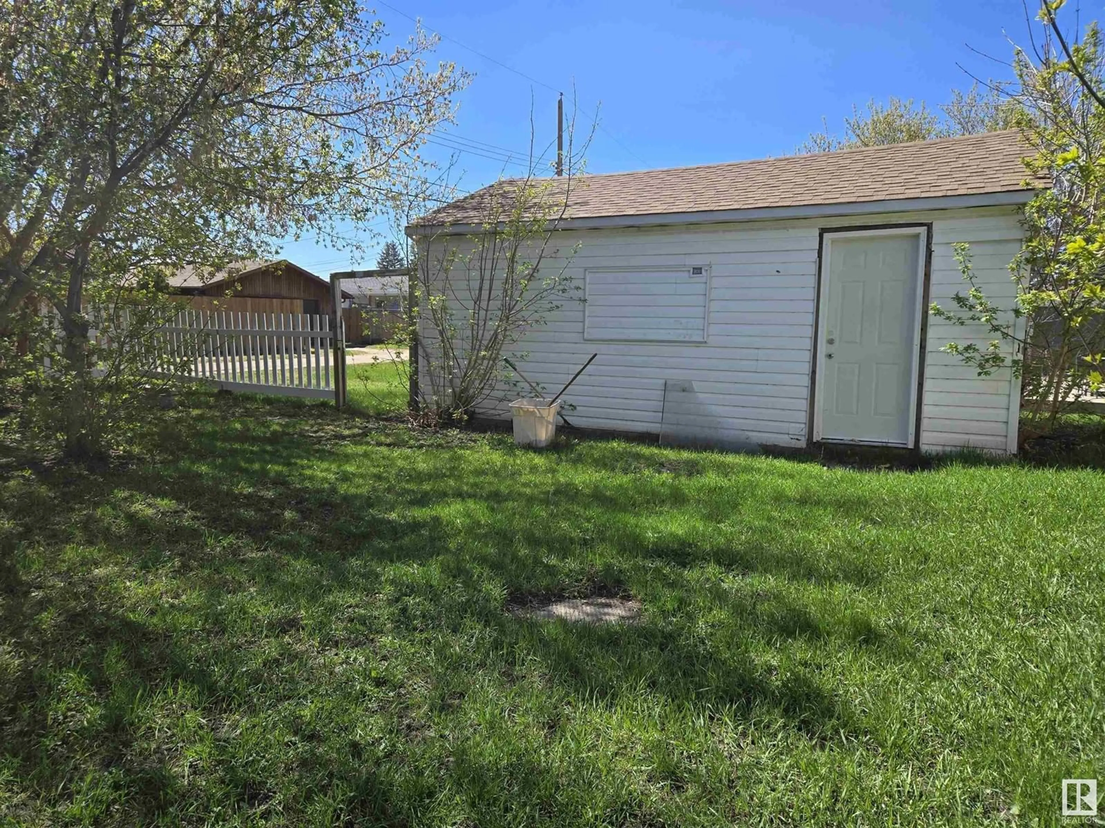 Shed for 4513 53 AV, Wetaskiwin Alberta T9A0Y3