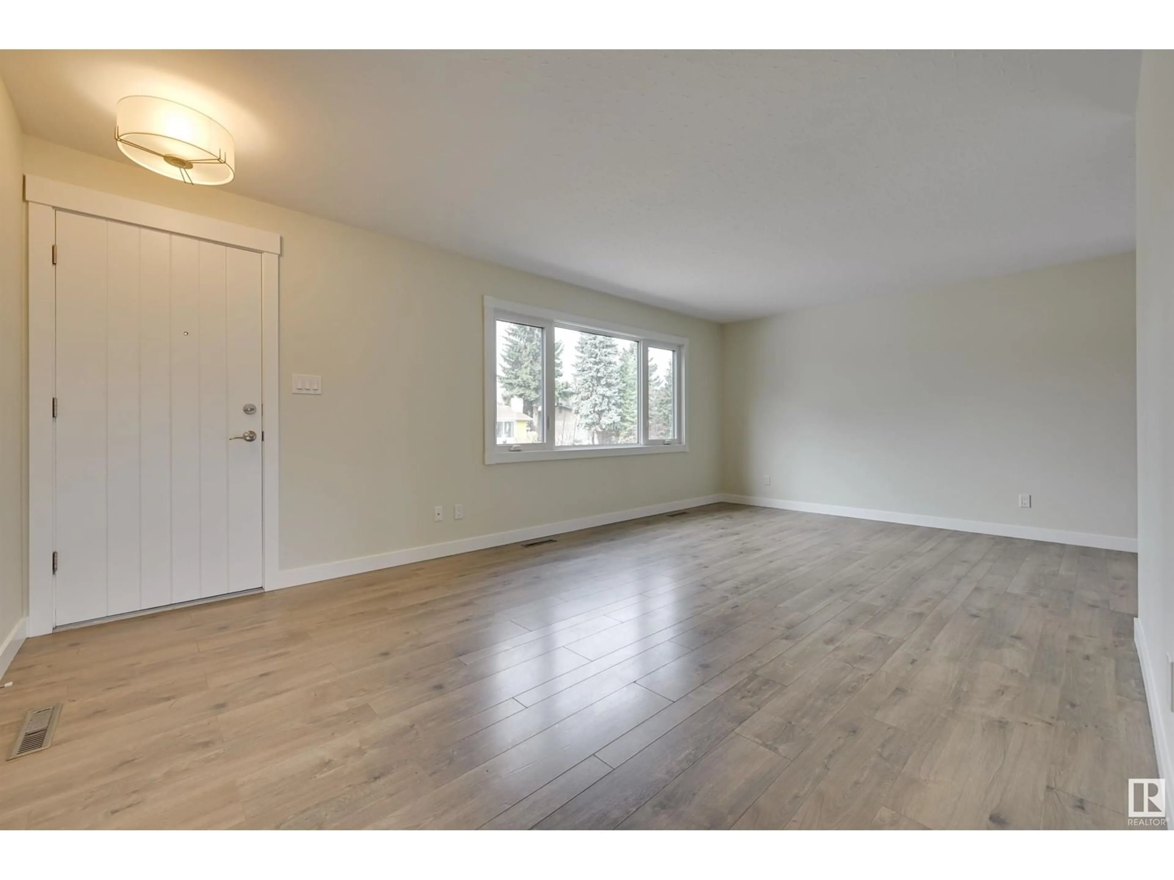 A pic of a room for NW - 5811 113B ST, Edmonton Alberta T6H3J4