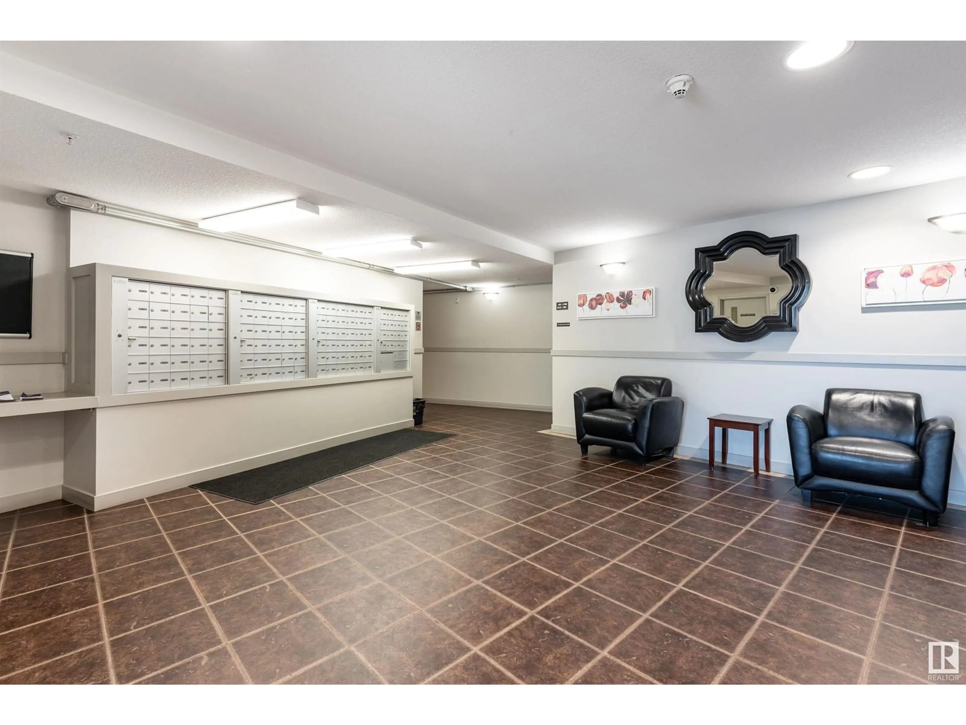 Indoor foyer for 920 - 116 156 ST, Edmonton Alberta T6R0N6