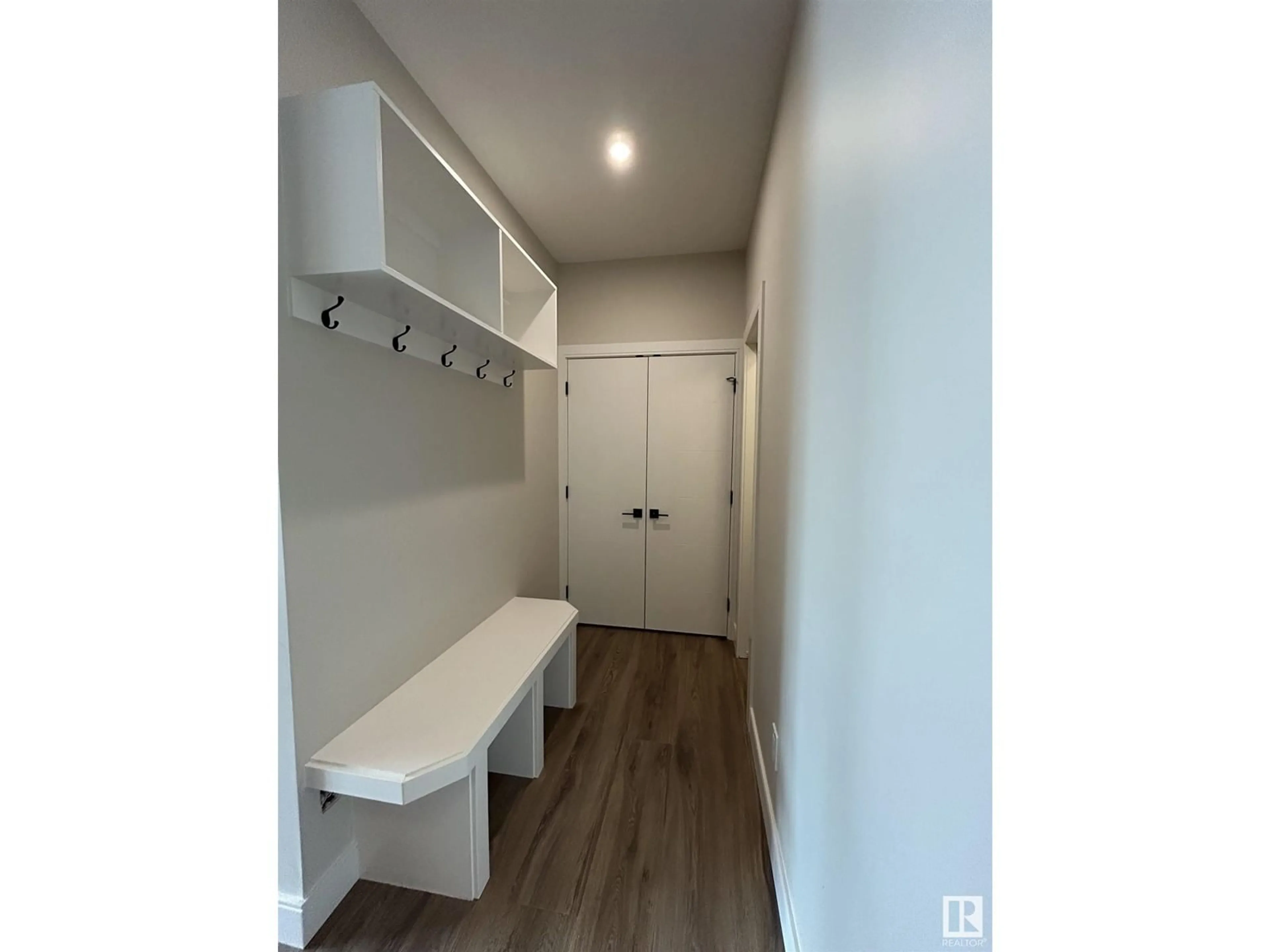 Indoor entryway for 46 WAVERLY WAY, Fort Saskatchewan Alberta T8L3L3