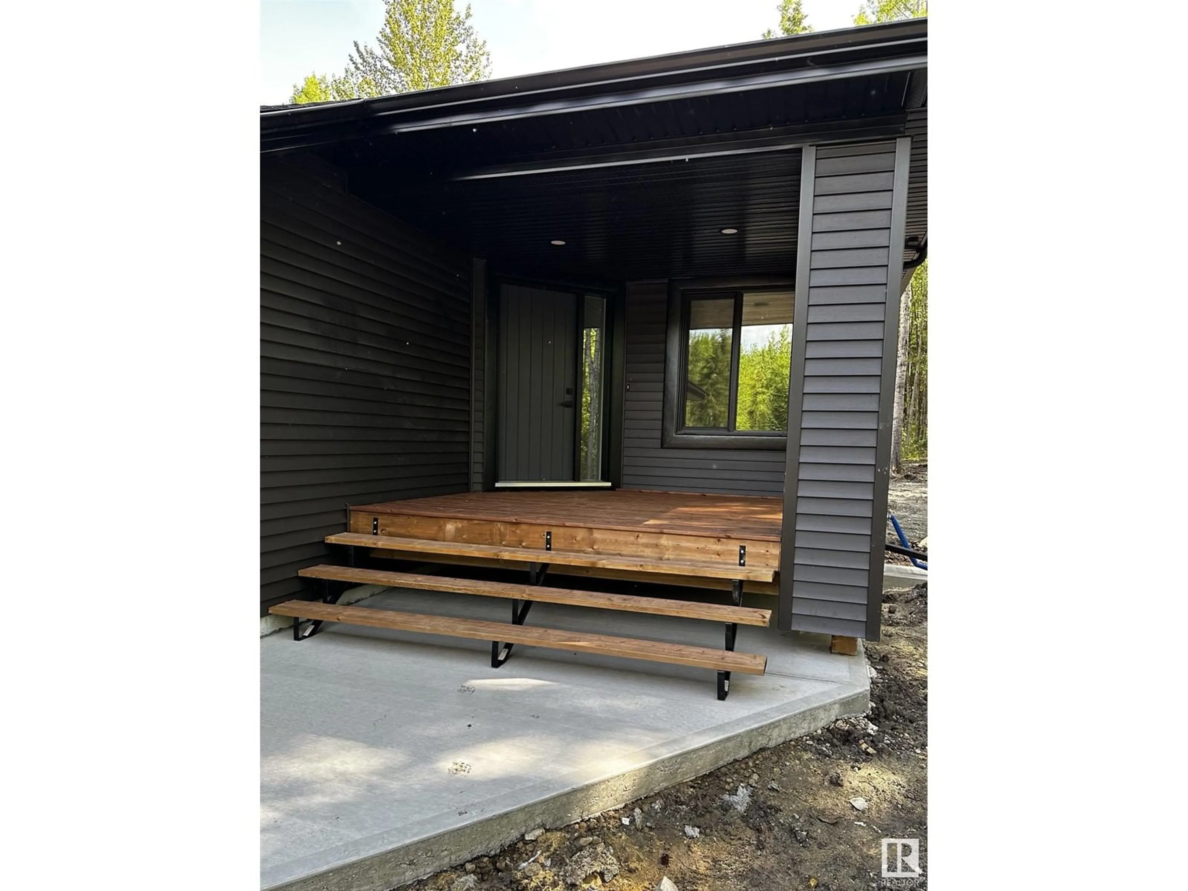 Patio, street for 37 - 420 1414 HWY, Rural Lac Ste. Anne County Alberta T5A1H3