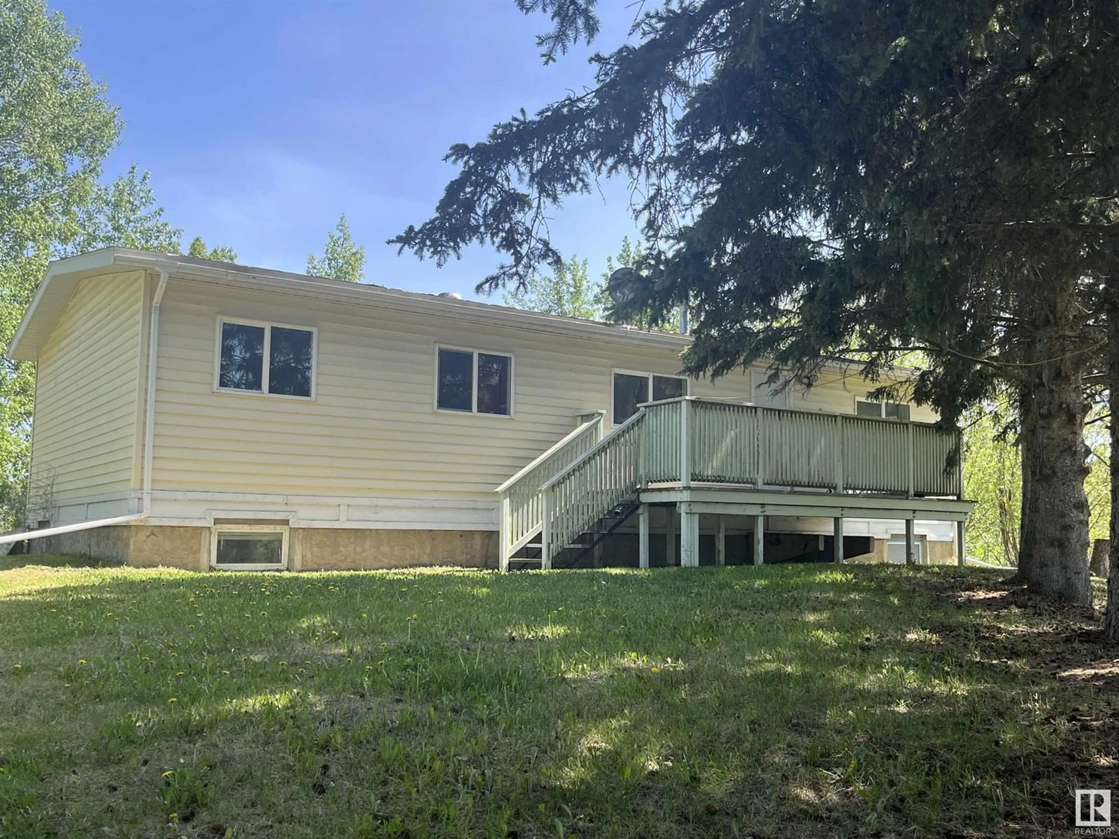 A pic from outside/outdoor area/front of a property/back of a property/a pic from drone, unknown for 53510 - 13 HWY 43, Rural Lac Ste. Anne County Alberta T0E1V0