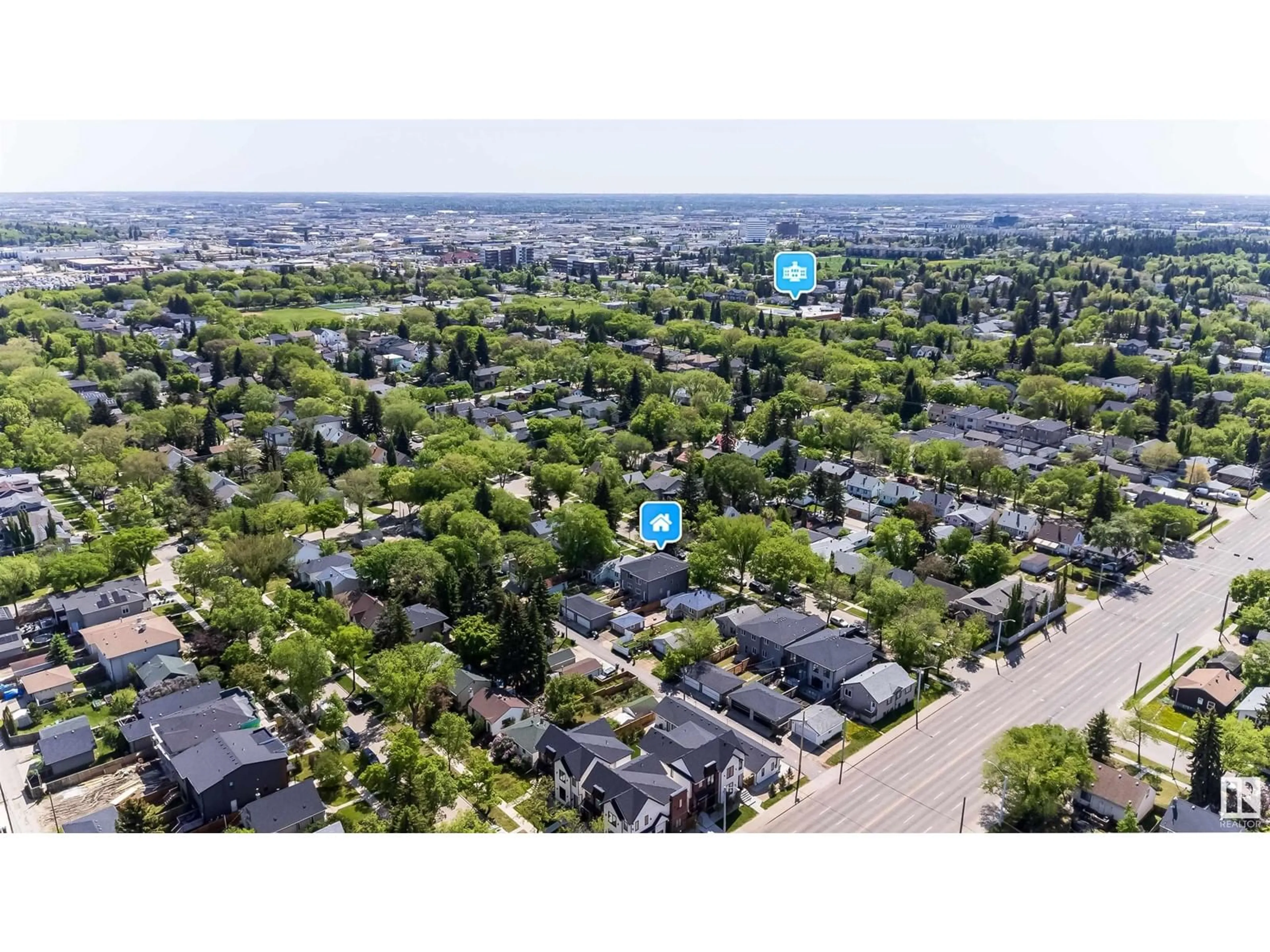 A pic from outside/outdoor area/front of a property/back of a property/a pic from drone, street for NW - 10822 66 AV, Edmonton Alberta T6H1X9