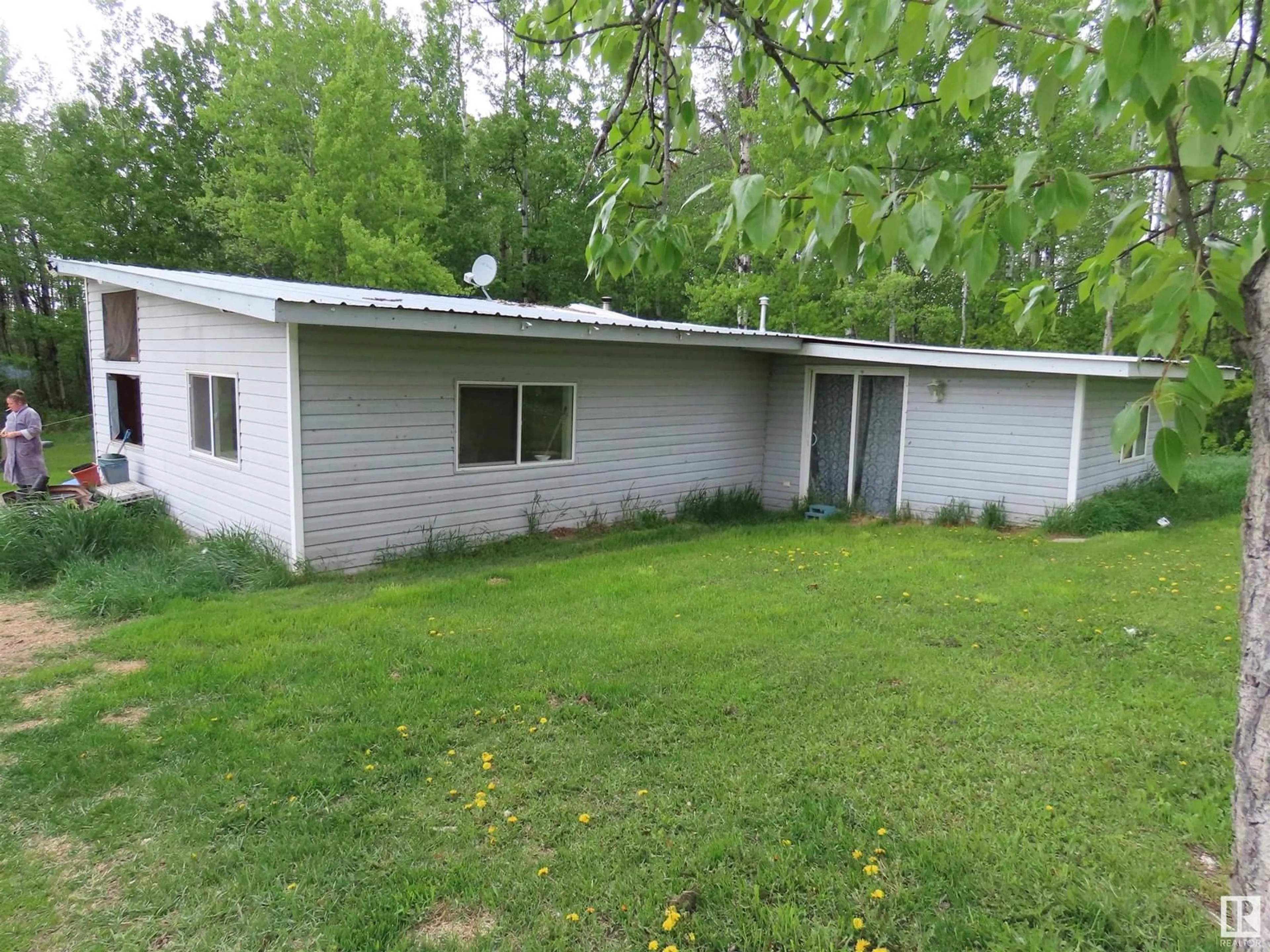 Shed for 9517 TWP 572, Rural Lac Ste. Anne County Alberta T0E1N0