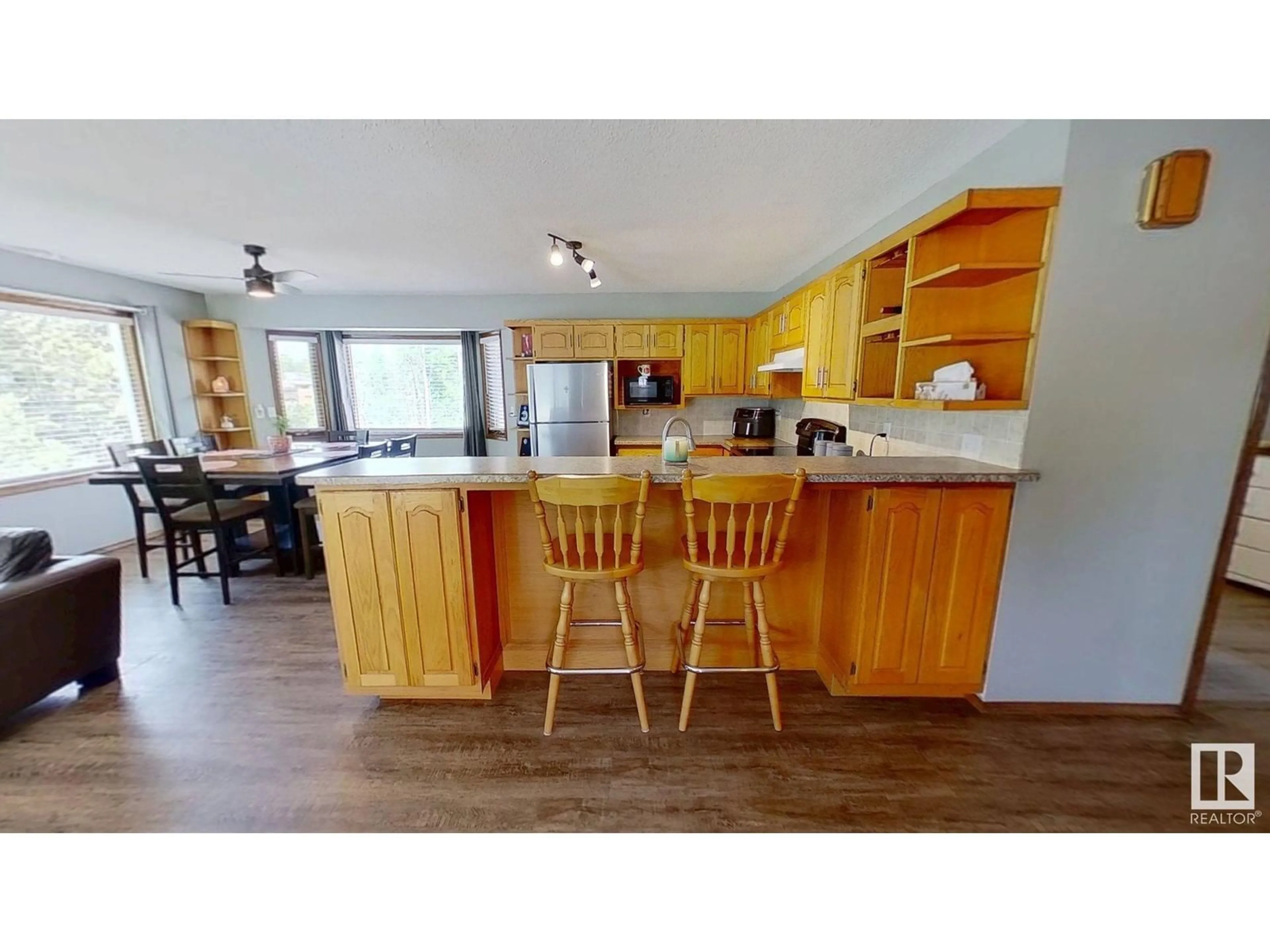 Open concept kitchen, wood/laminate floor for #4 - 2228 PARKLAND DR, Rural Parkland County Alberta T7Y2L2