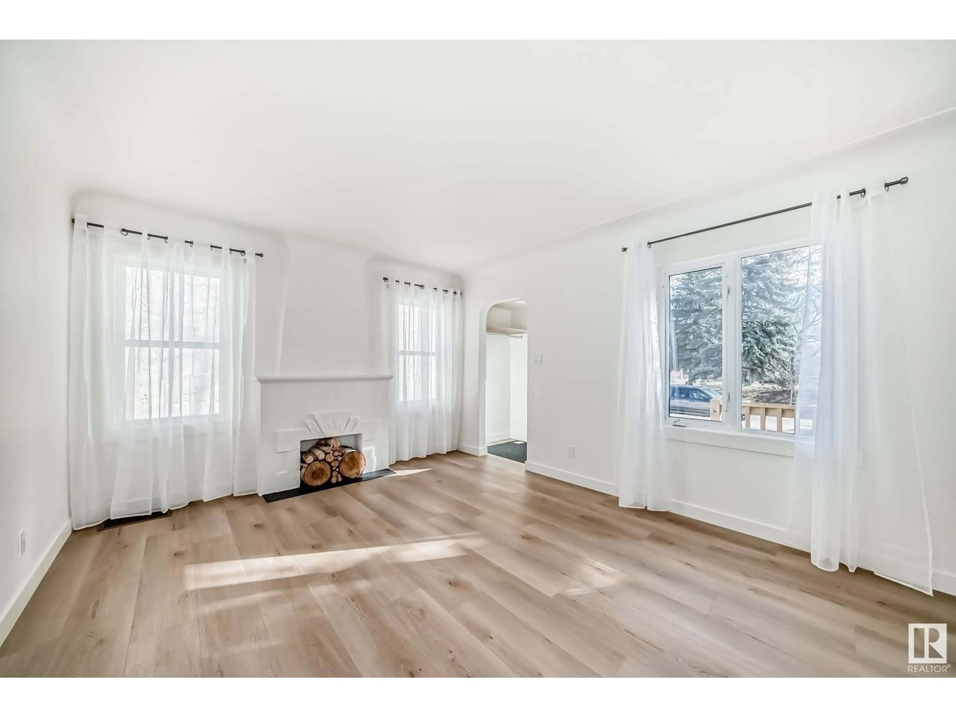 A pic of a room for NW - 11818 86 ST, Edmonton Alberta T5B3K1