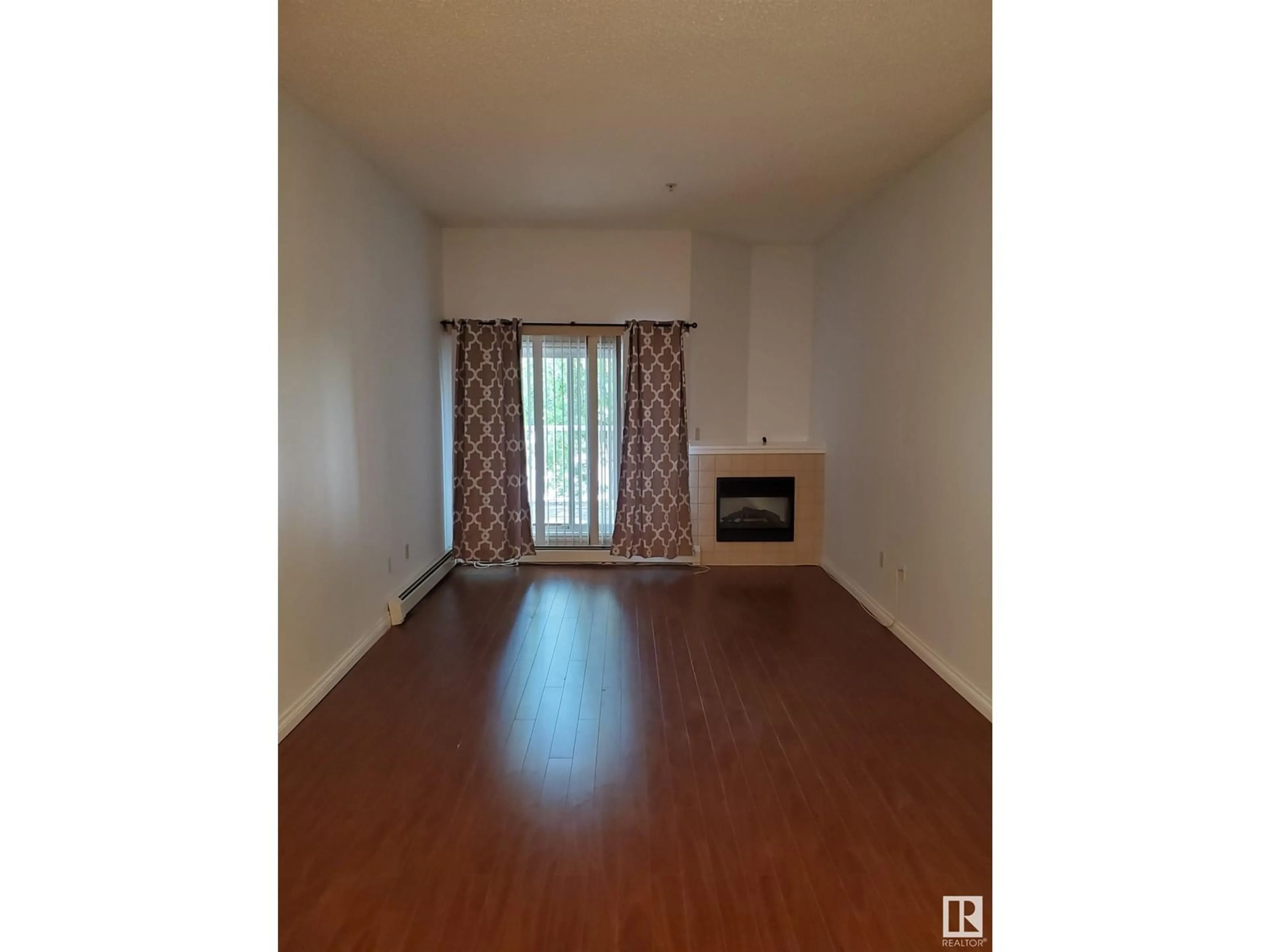 A pic of a room for #104 - 11446 40 AV, Edmonton Alberta T6J0R5