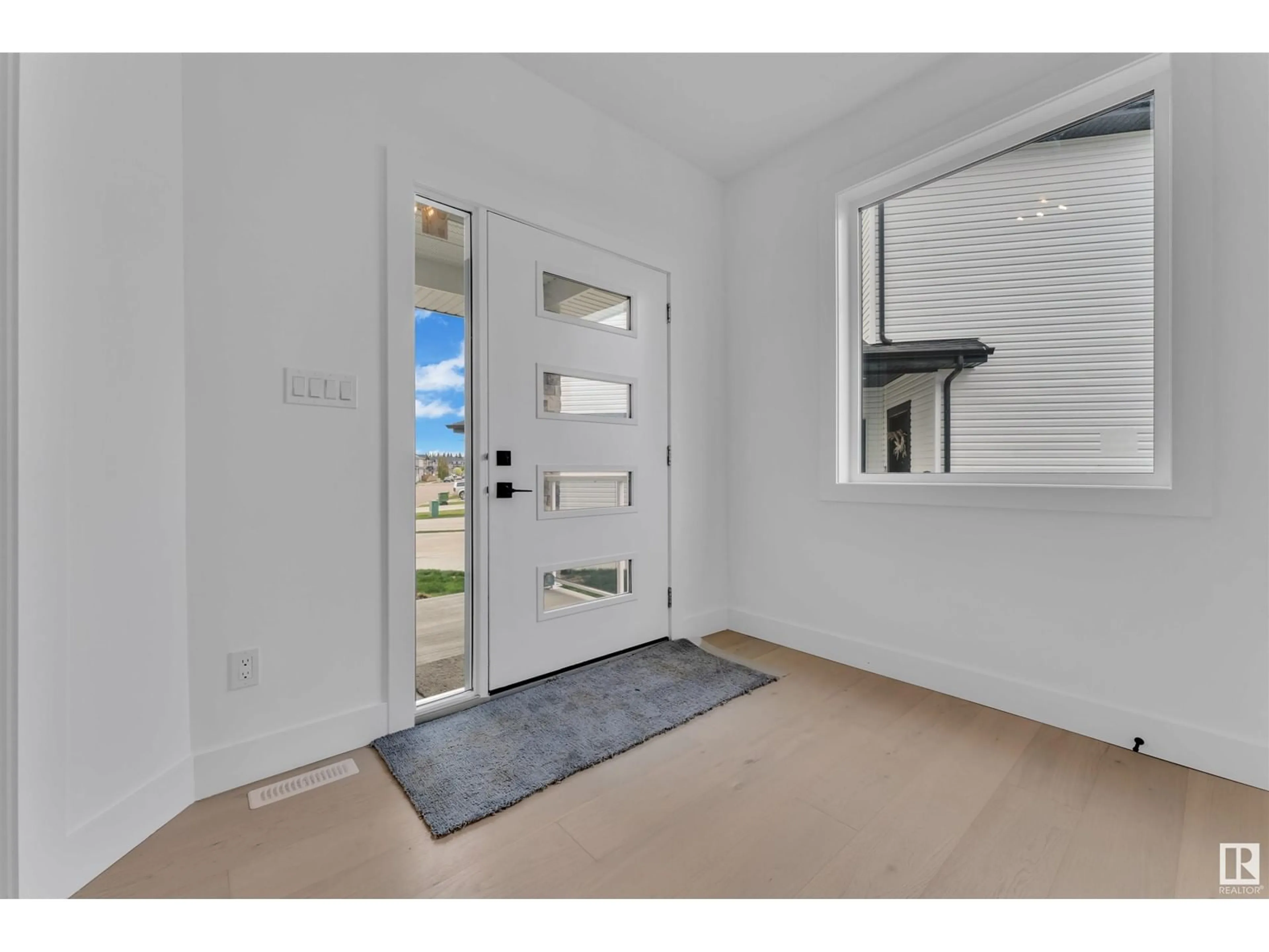 Indoor entryway for 324 ASTON CL, Leduc Alberta T9E1H9