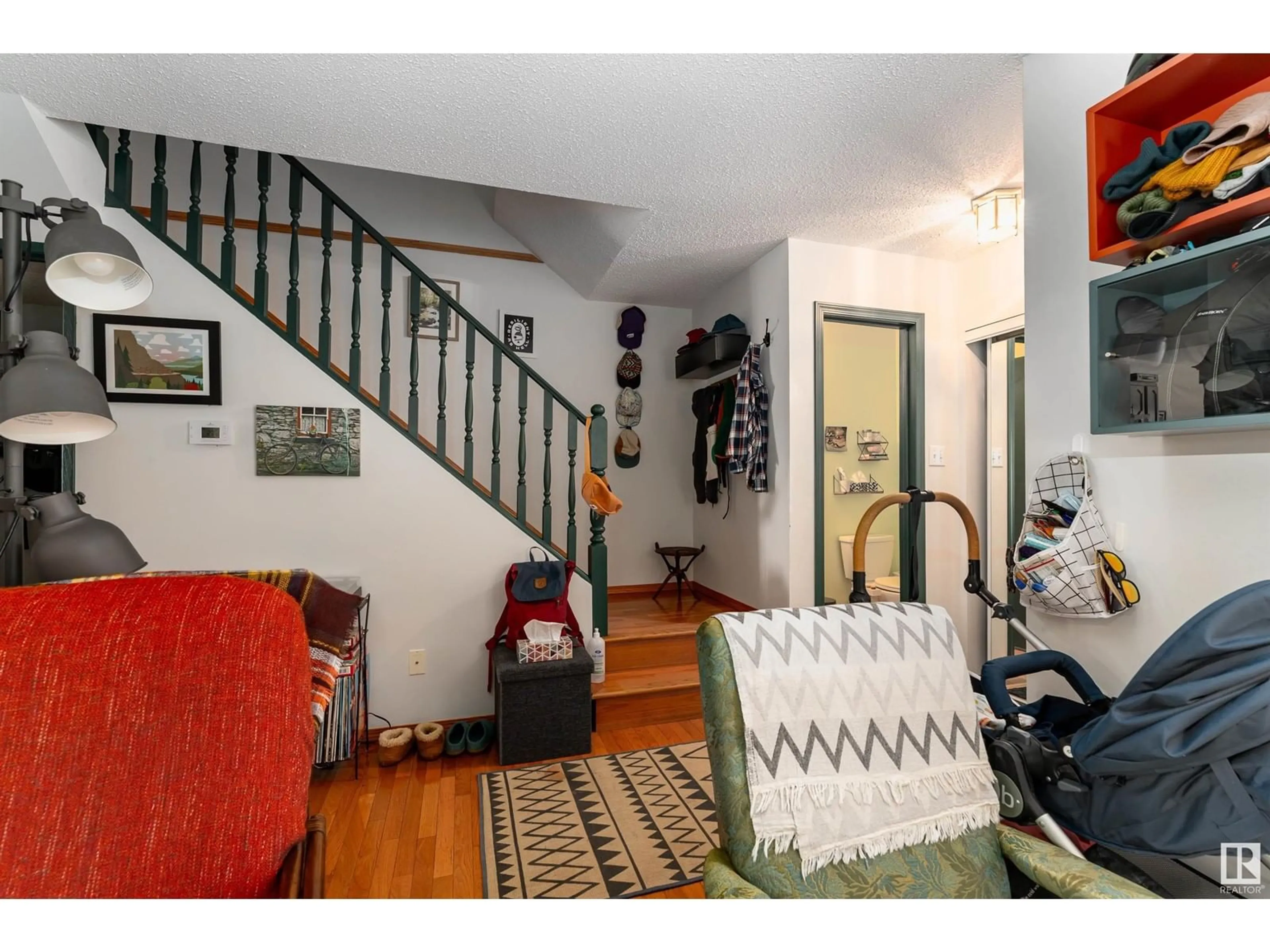 Indoor entryway for #9 - 2020 105 ST, Edmonton Alberta T6J5J2