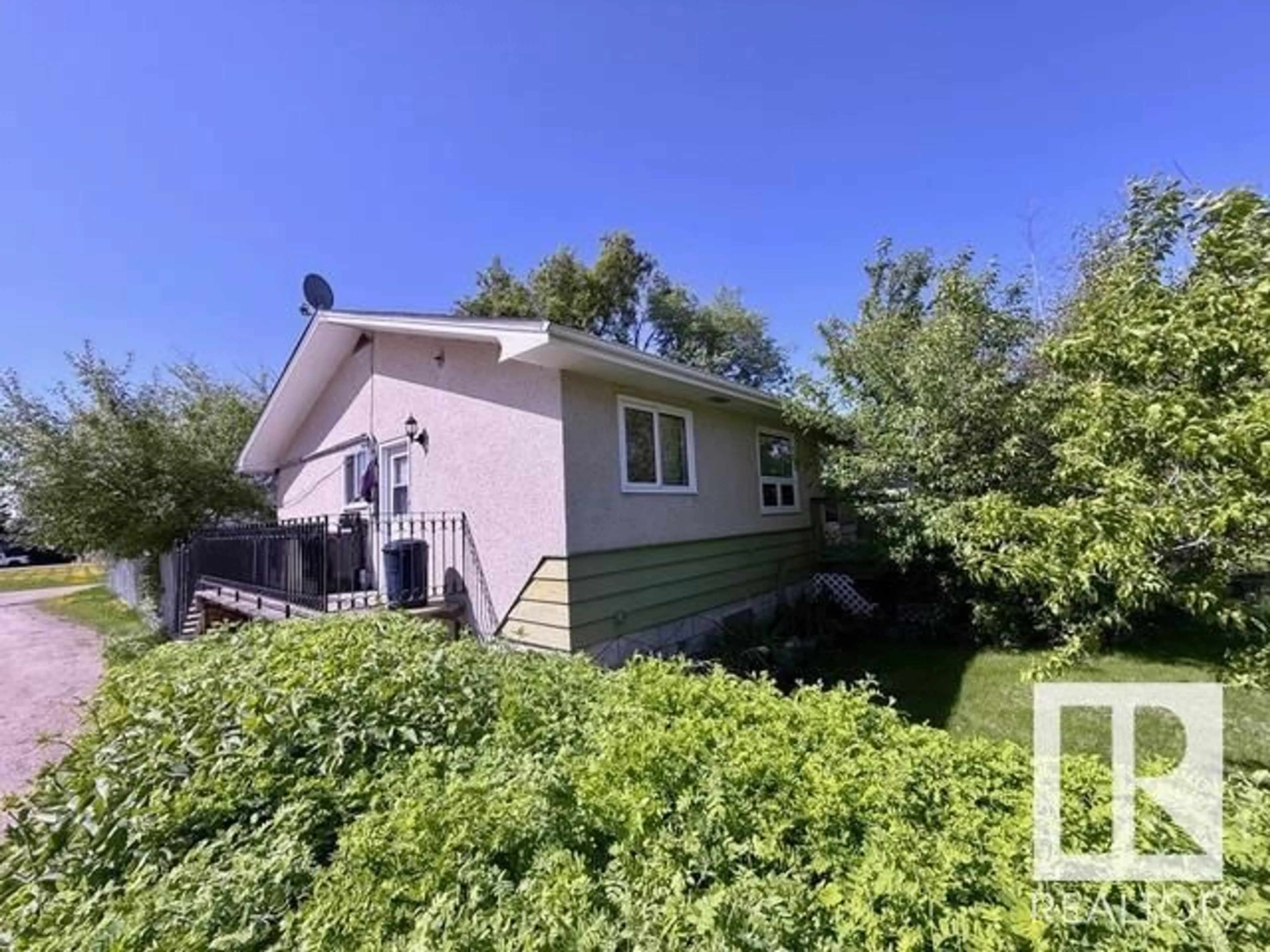 Shed for 5033 48 AV, St. Paul Town Alberta T0A3A4