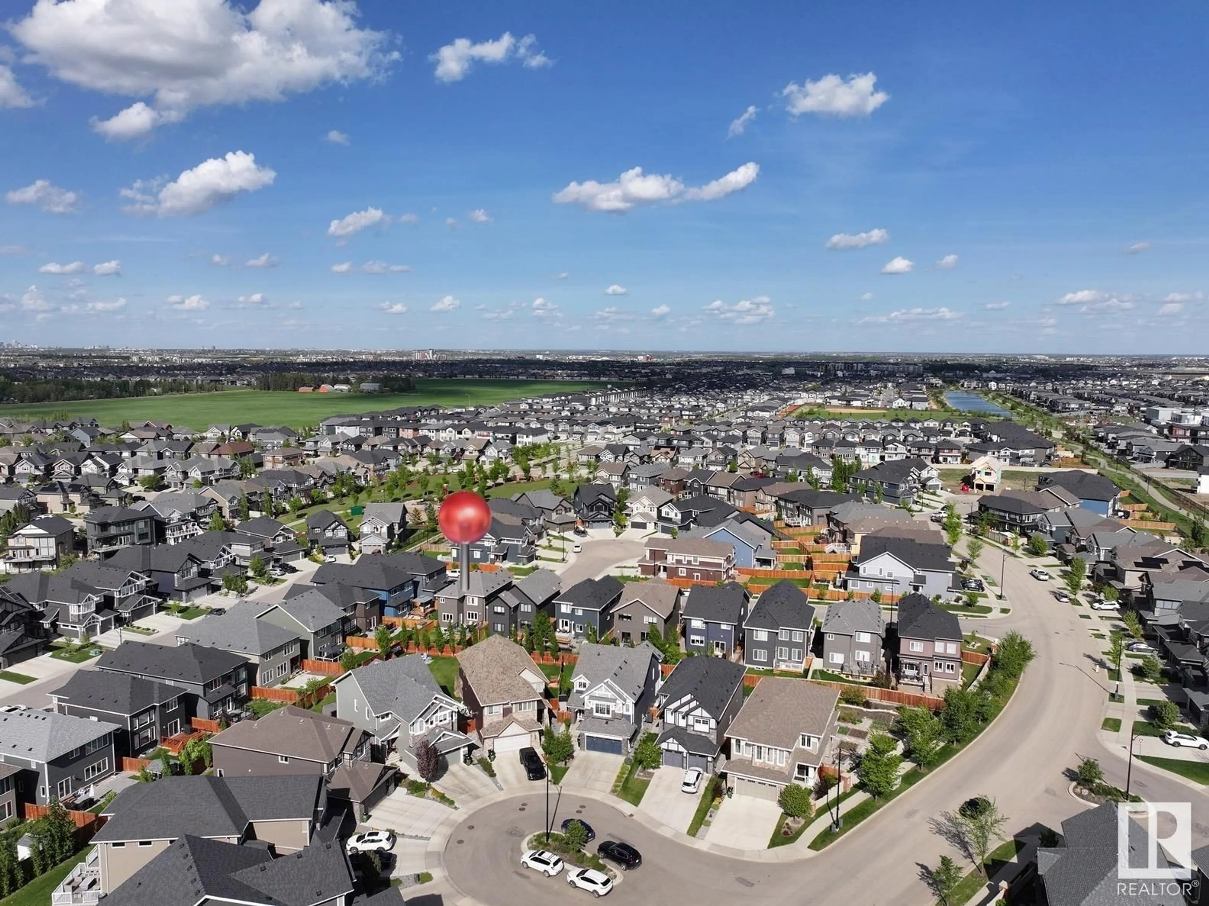 A pic from outside/outdoor area/front of a property/back of a property/a pic from drone, unknown for 5718 KEEPING CR, Edmonton Alberta T6W4K4