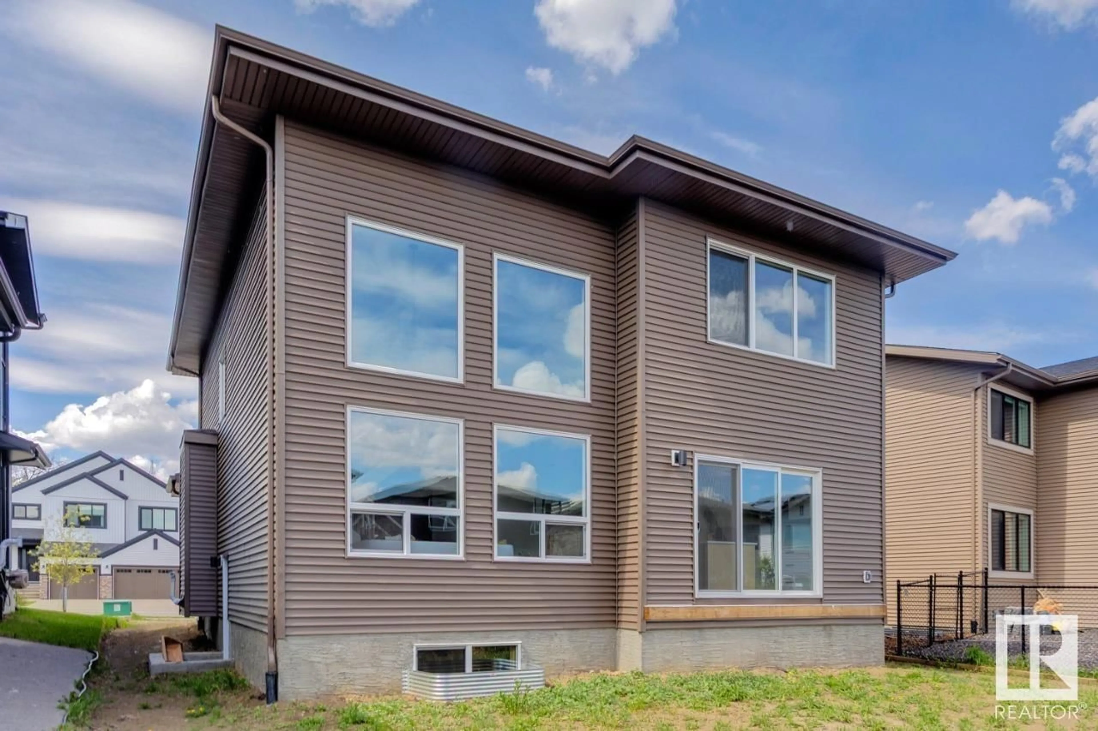 Home with vinyl exterior material, building for 20319 29 AV, Edmonton Alberta T6M0W5