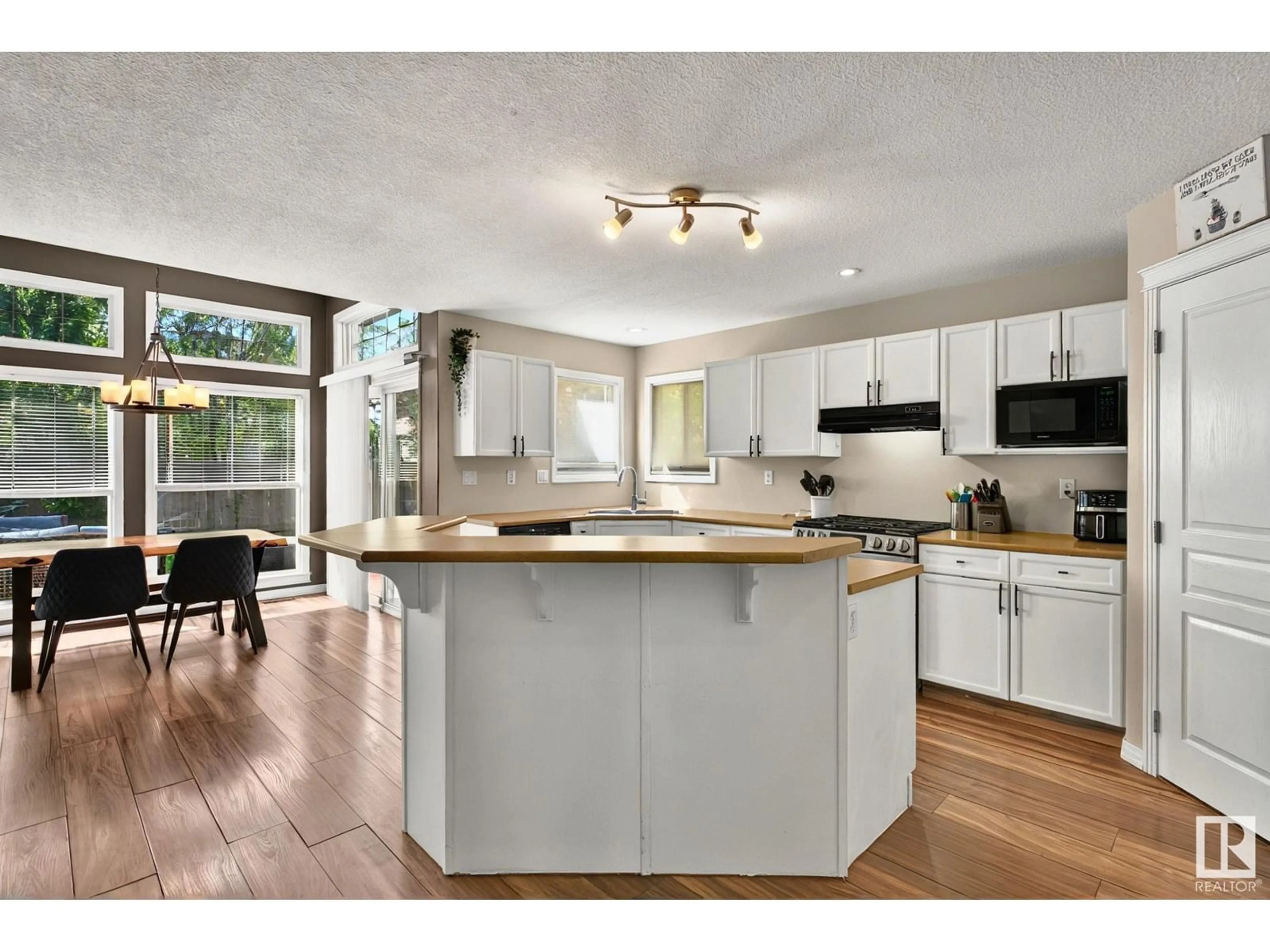 Open concept kitchen, unknown for 42 EASTGATE WY, St. Albert Alberta T8N7K1