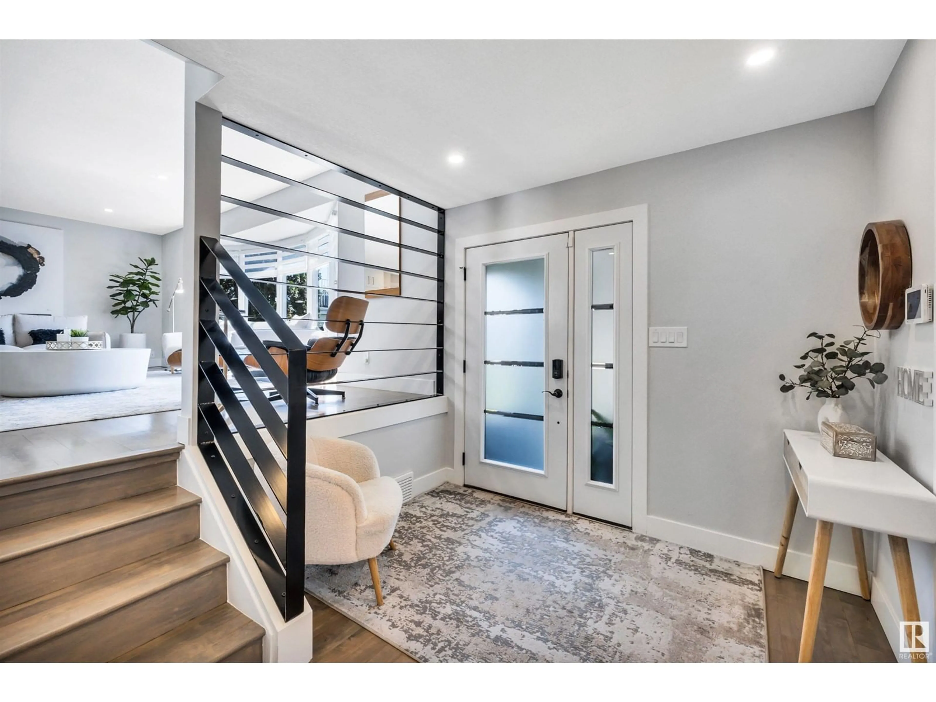 Indoor entryway for NW - 11230 34A AV, Edmonton Alberta T6J3M5