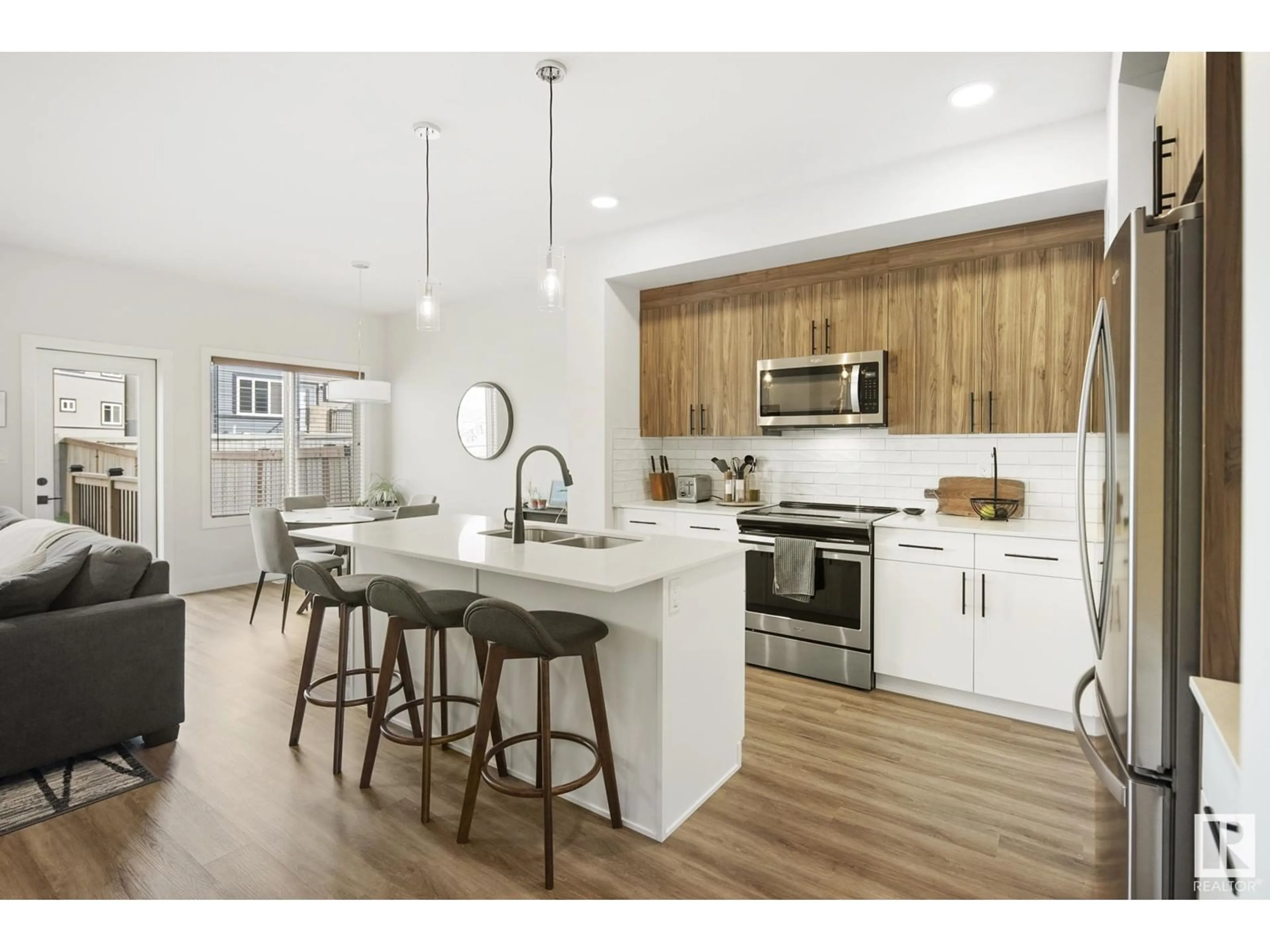 Open concept kitchen, unknown for 9116 PEAR DR, Edmonton Alberta T6X2N7