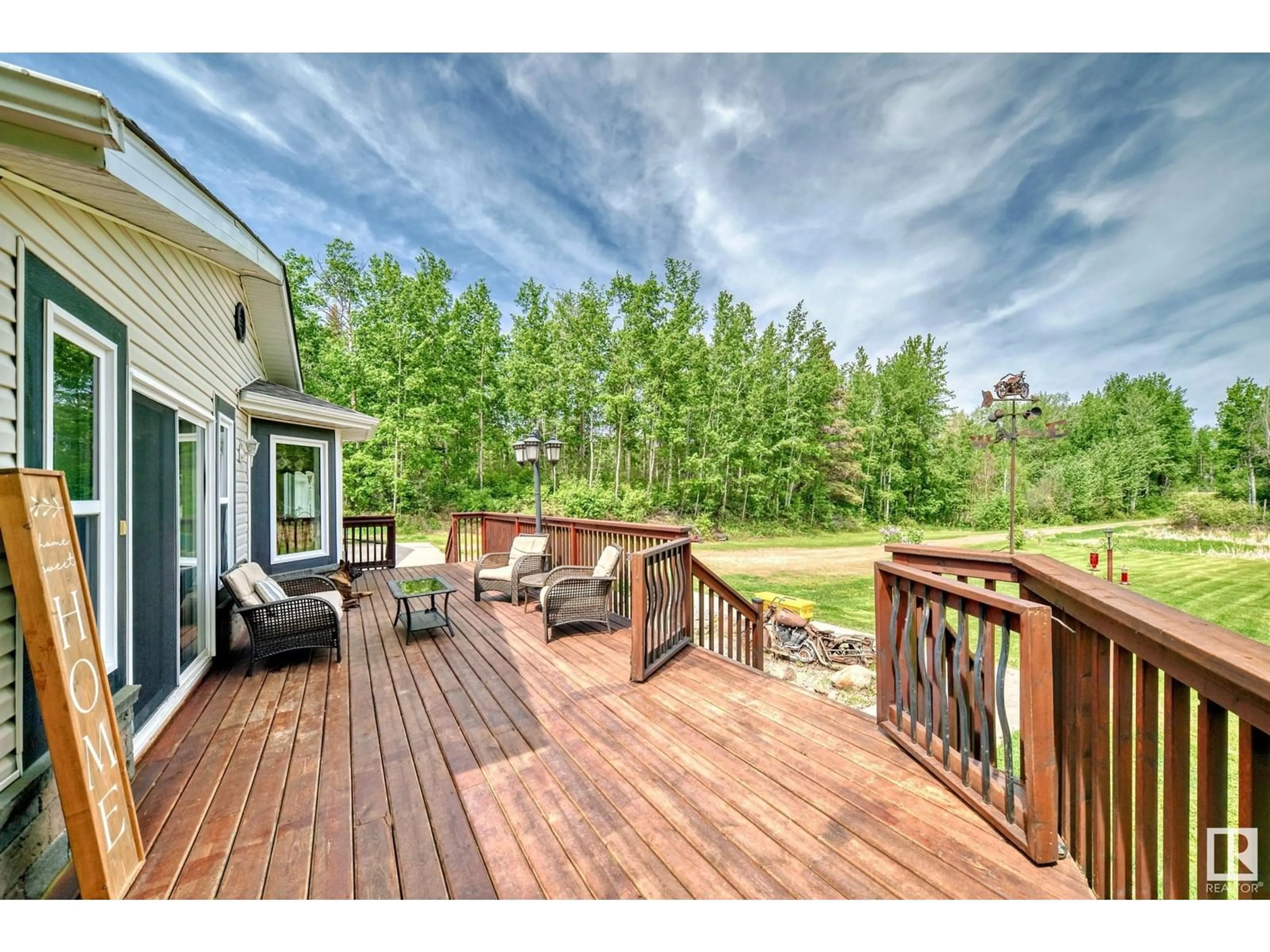 Patio, water/lake/river/ocean view for 326 53319 RGE ROAD 31, Rural Parkland County Alberta T7Y0E3