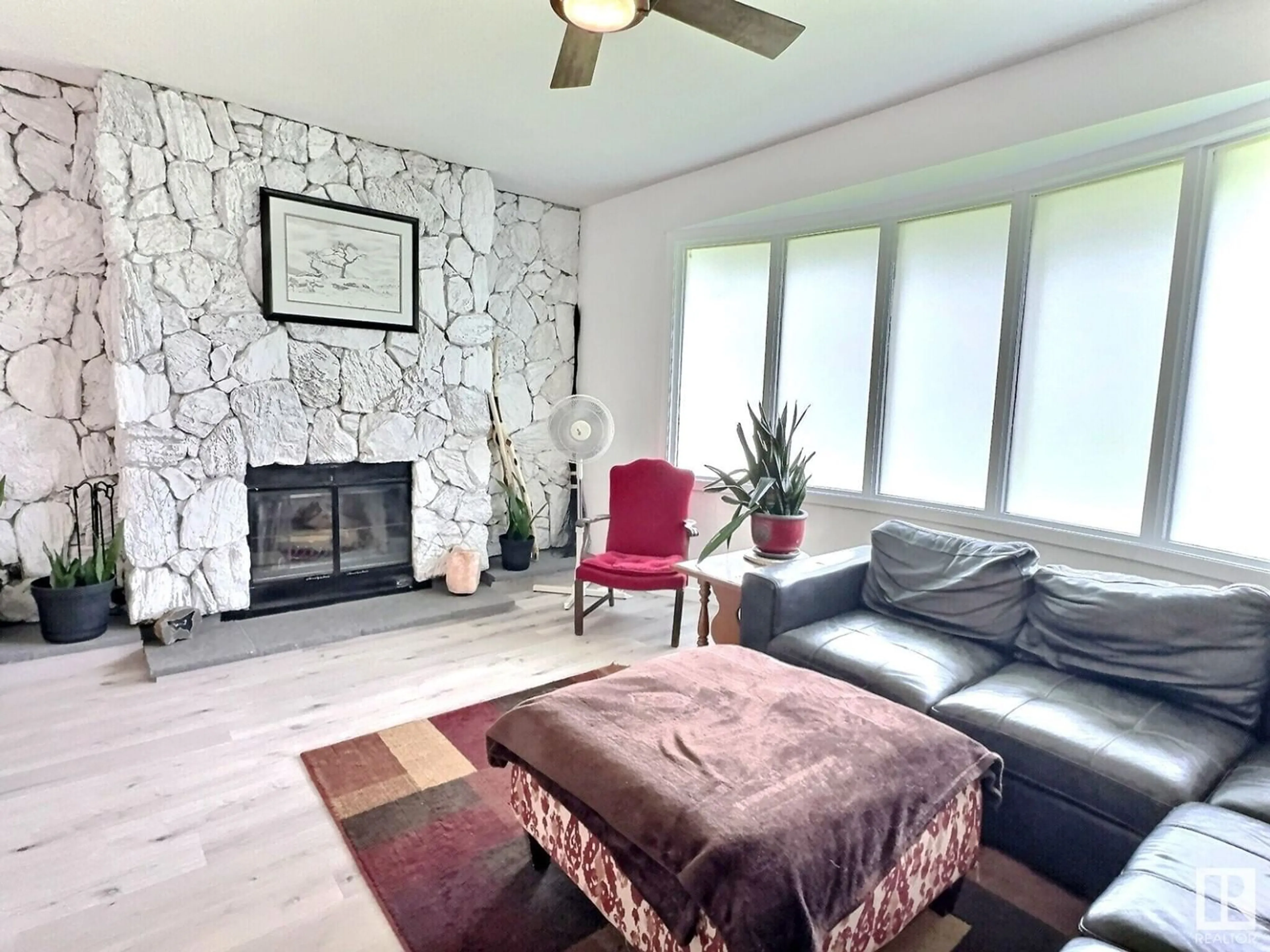 Living room with furniture, unknown for 2 POWER DR, Rural Lac Ste. Anne County Alberta T0E0A0