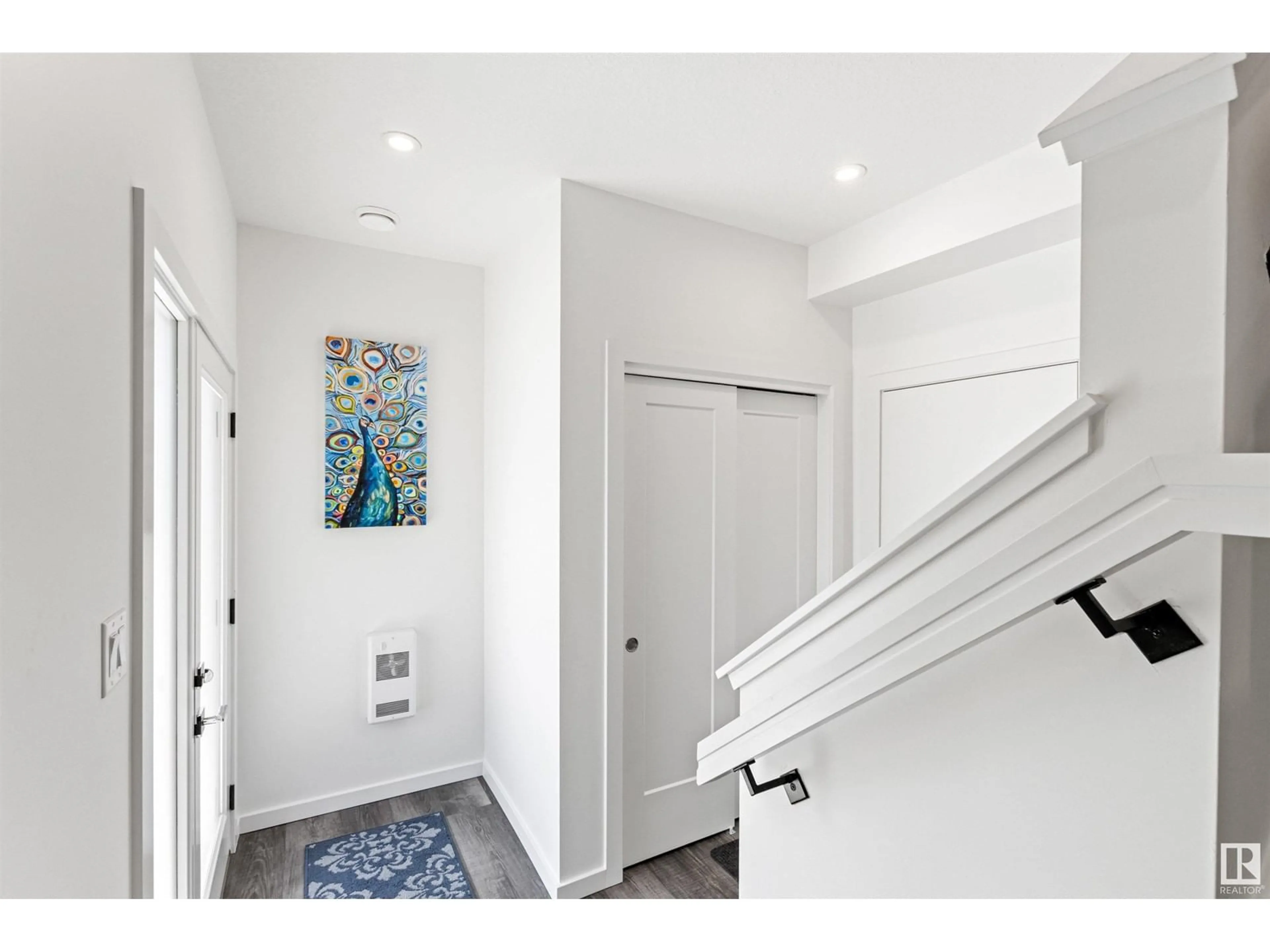 Indoor entryway for 5 - 59 RONDEAU DR, St. Albert Alberta T8N7X8