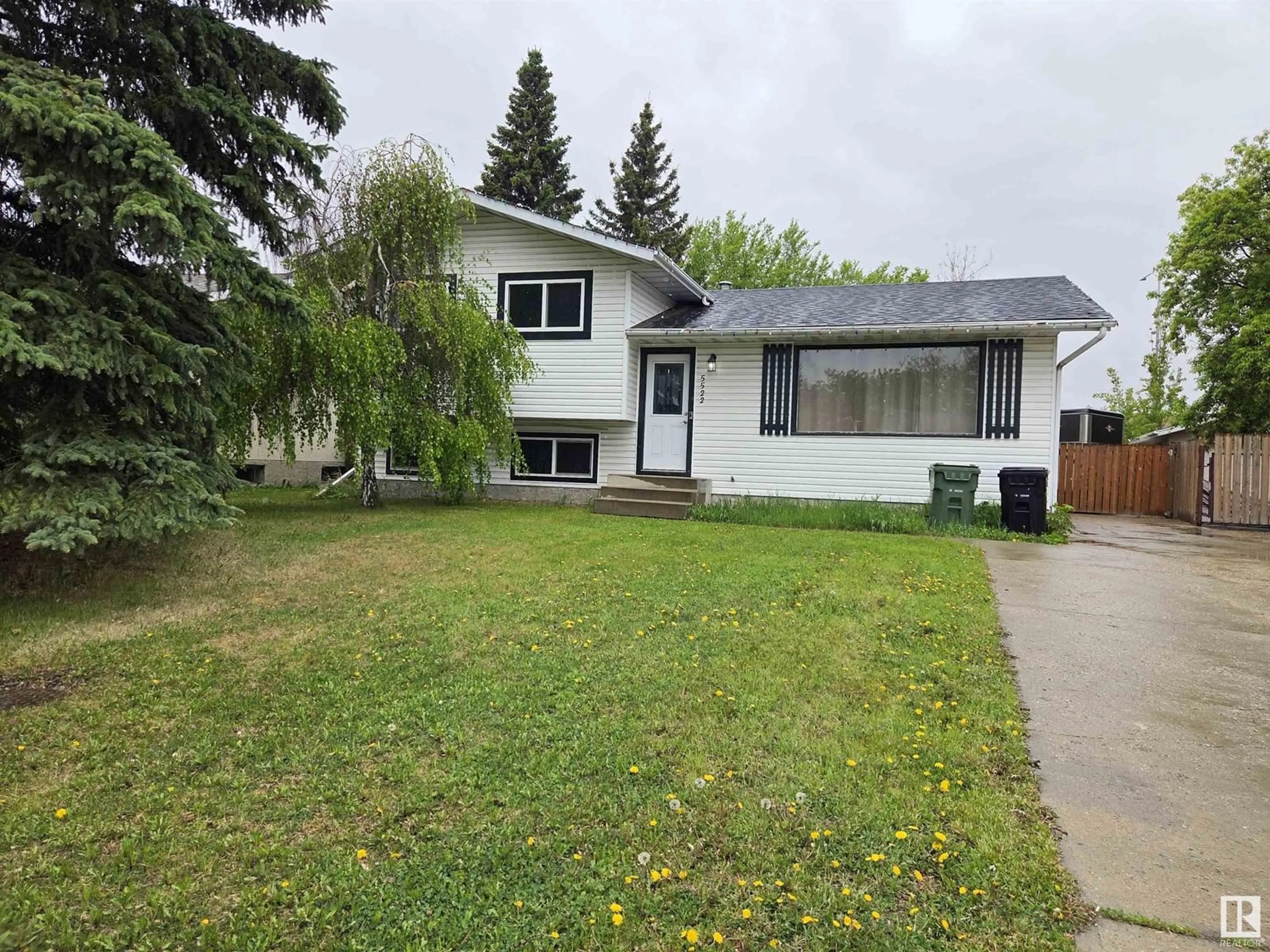 Home with vinyl exterior material, street for 5522 54 ST, Leduc Alberta T9E5P4