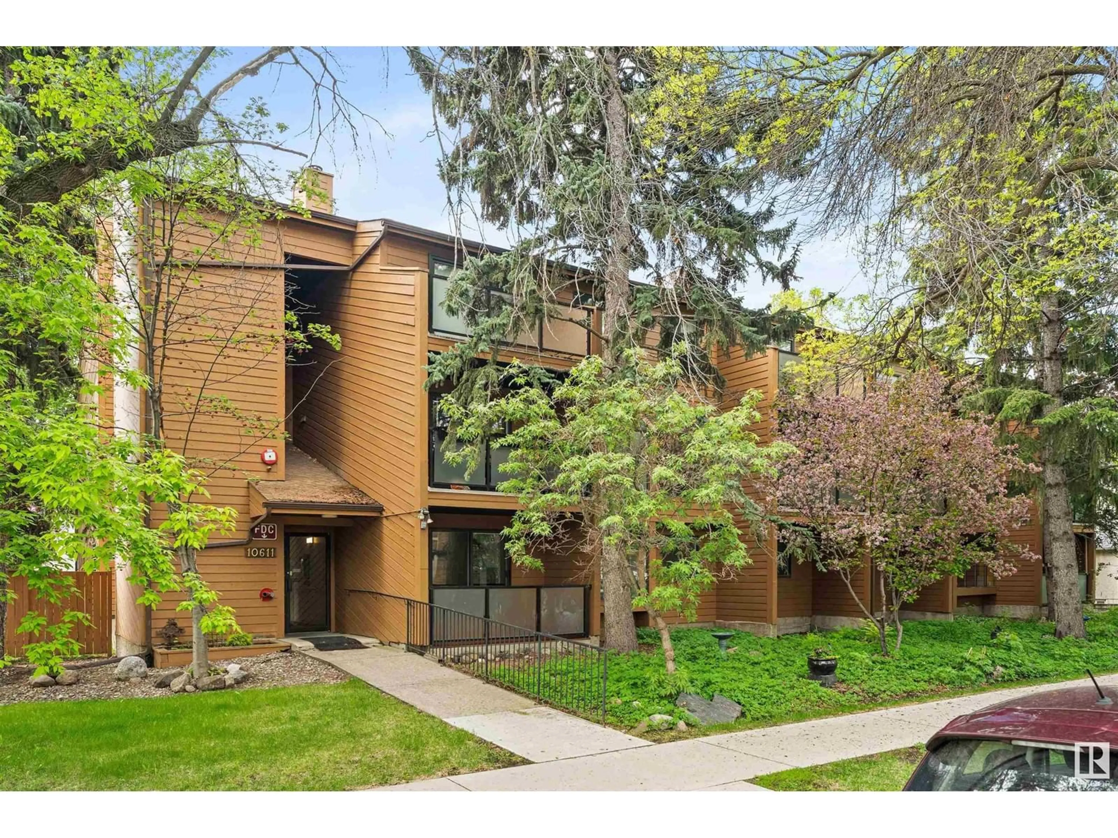Unknown for #101 - 10611 84 AV NW, Edmonton Alberta T6E2H7