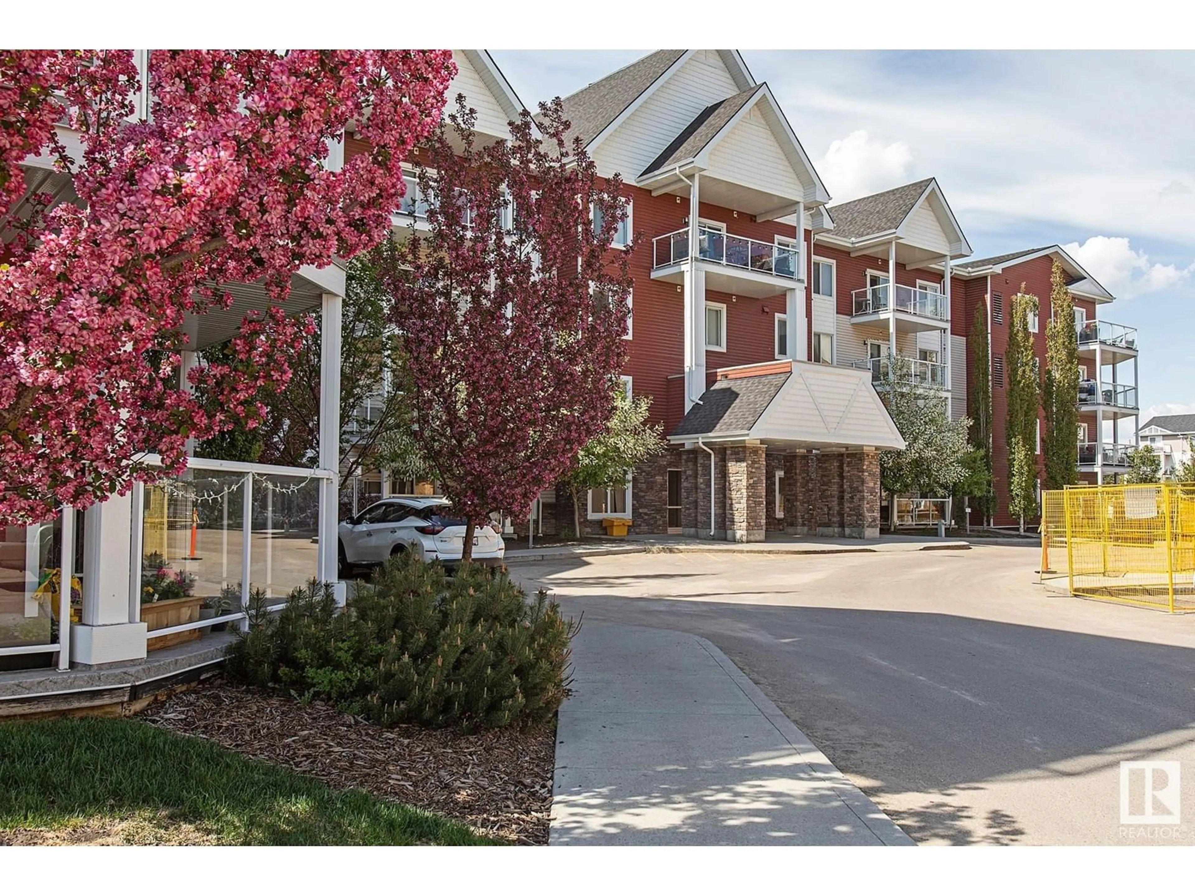 Unknown for 405 - 2229 44 AV NW, Edmonton Alberta T6T0W6