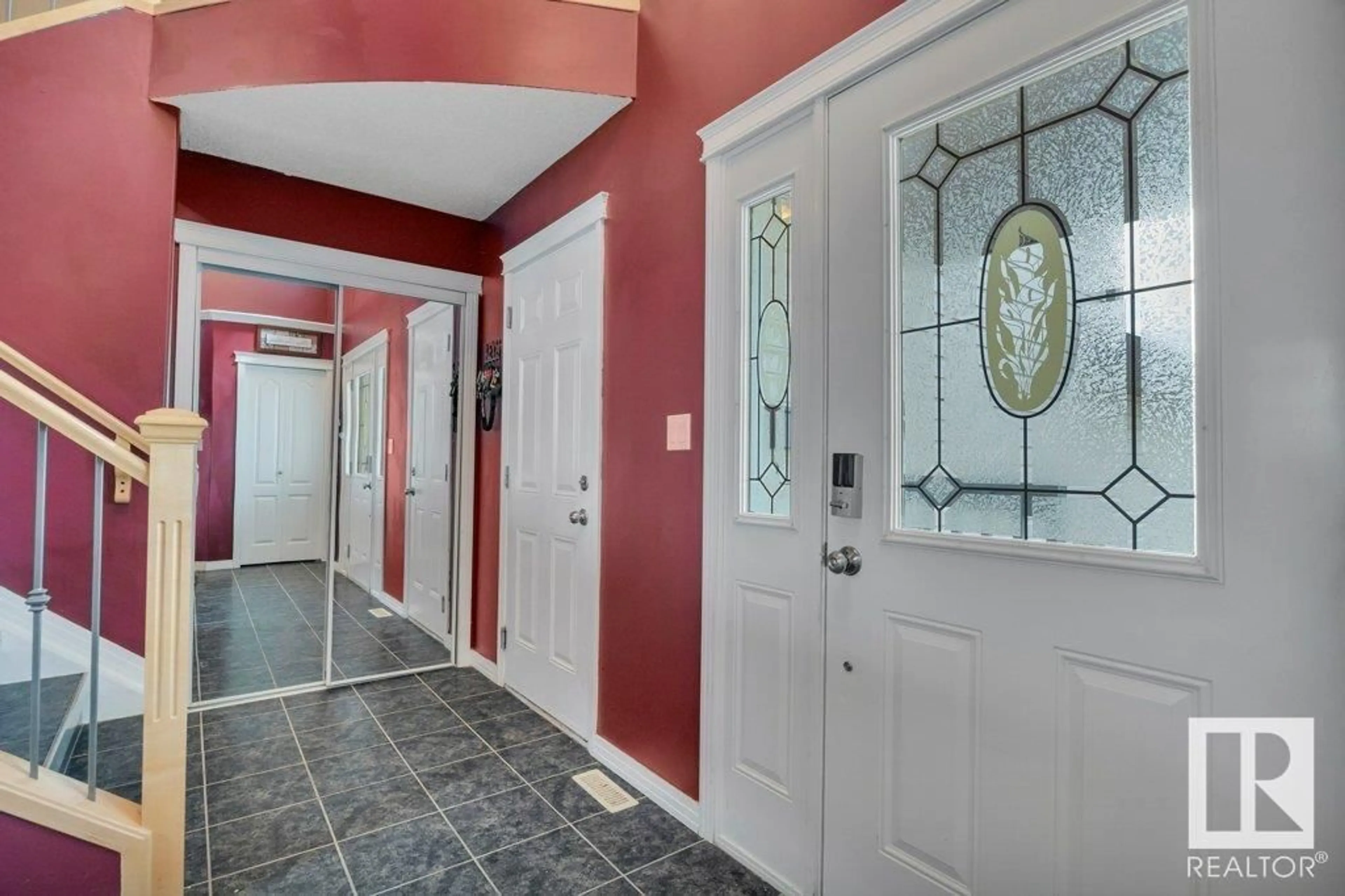 Indoor foyer for 5705 45 ST, Tofield Alberta T0B4J0