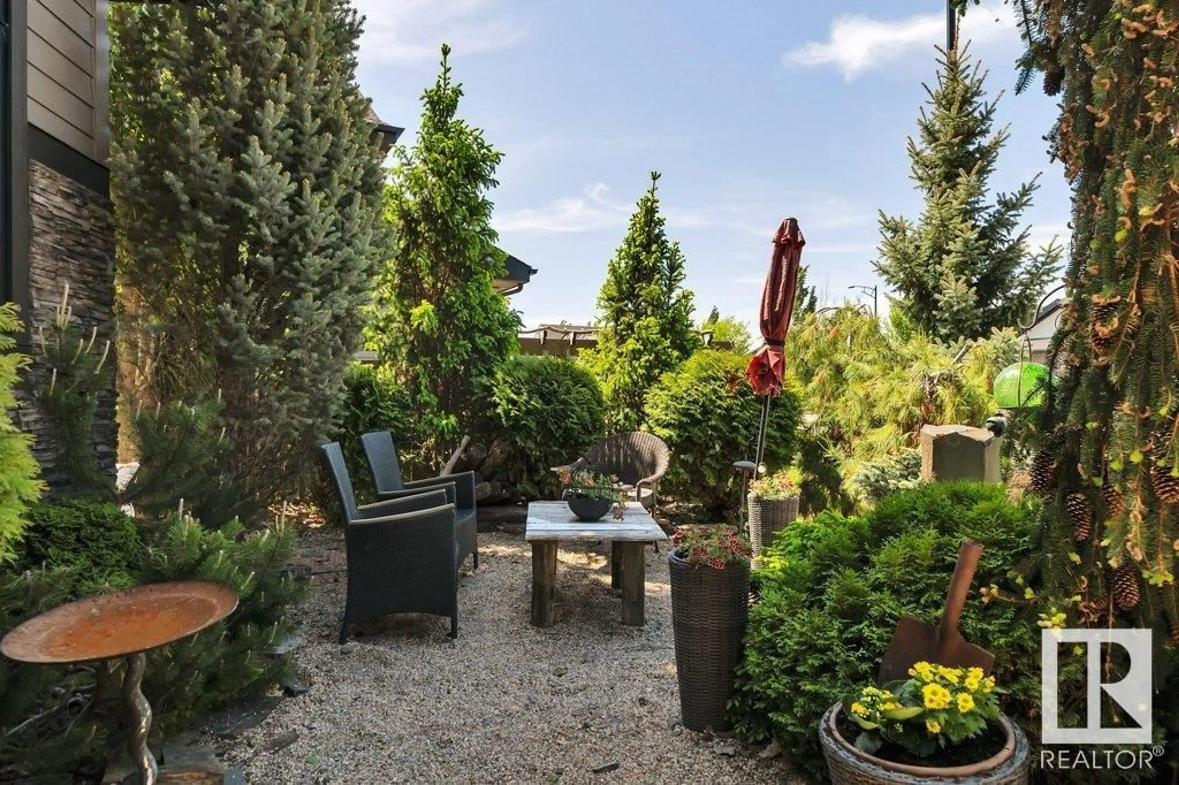 Patio, street for 3262 WHITELAW DR, Edmonton Alberta T6W0P7