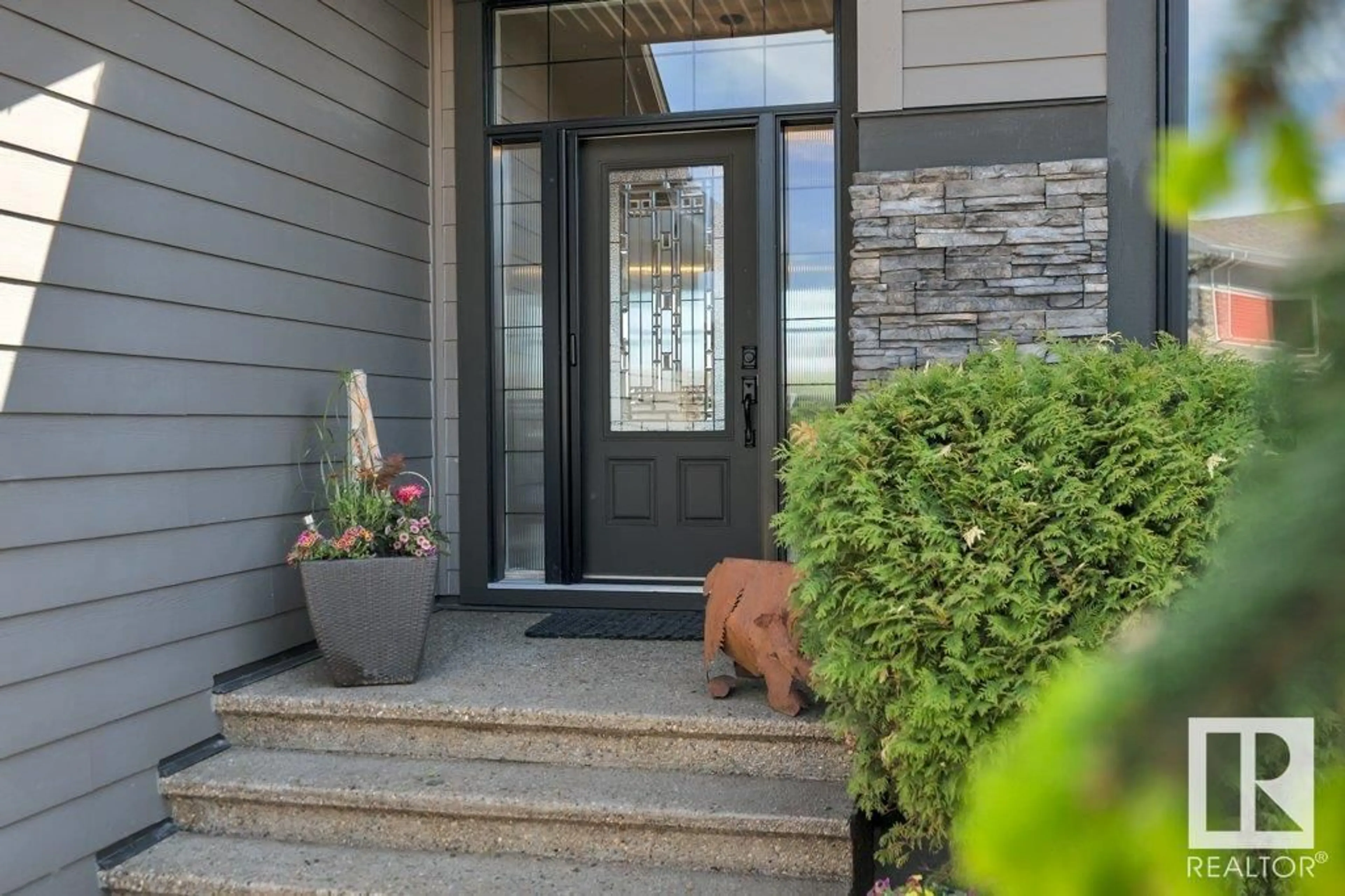 Indoor entryway for 3262 WHITELAW DR, Edmonton Alberta T6W0P7