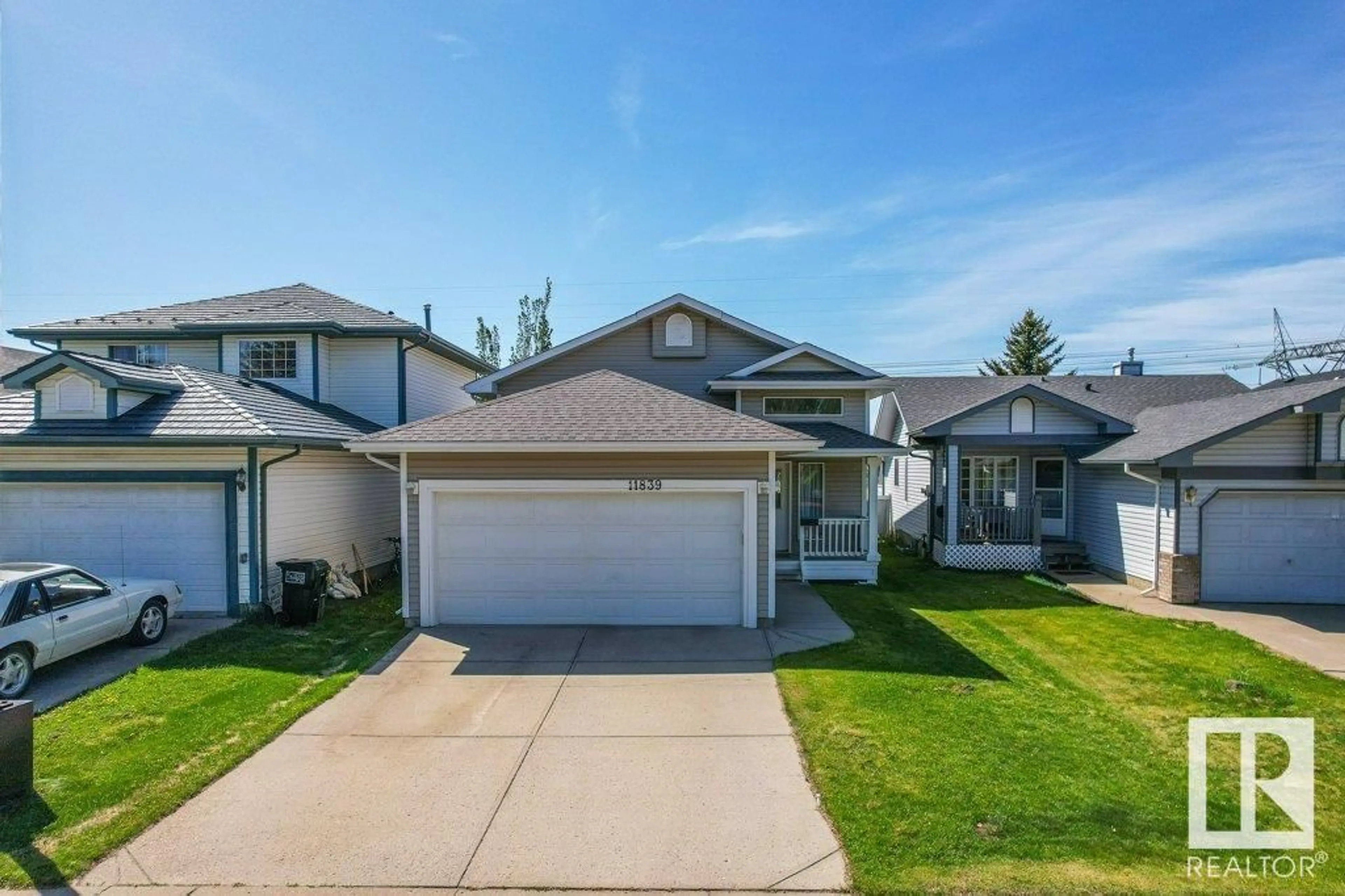 A pic from outside/outdoor area/front of a property/back of a property/a pic from drone, street for 11839 8 AV, Edmonton Alberta T6J6Z9