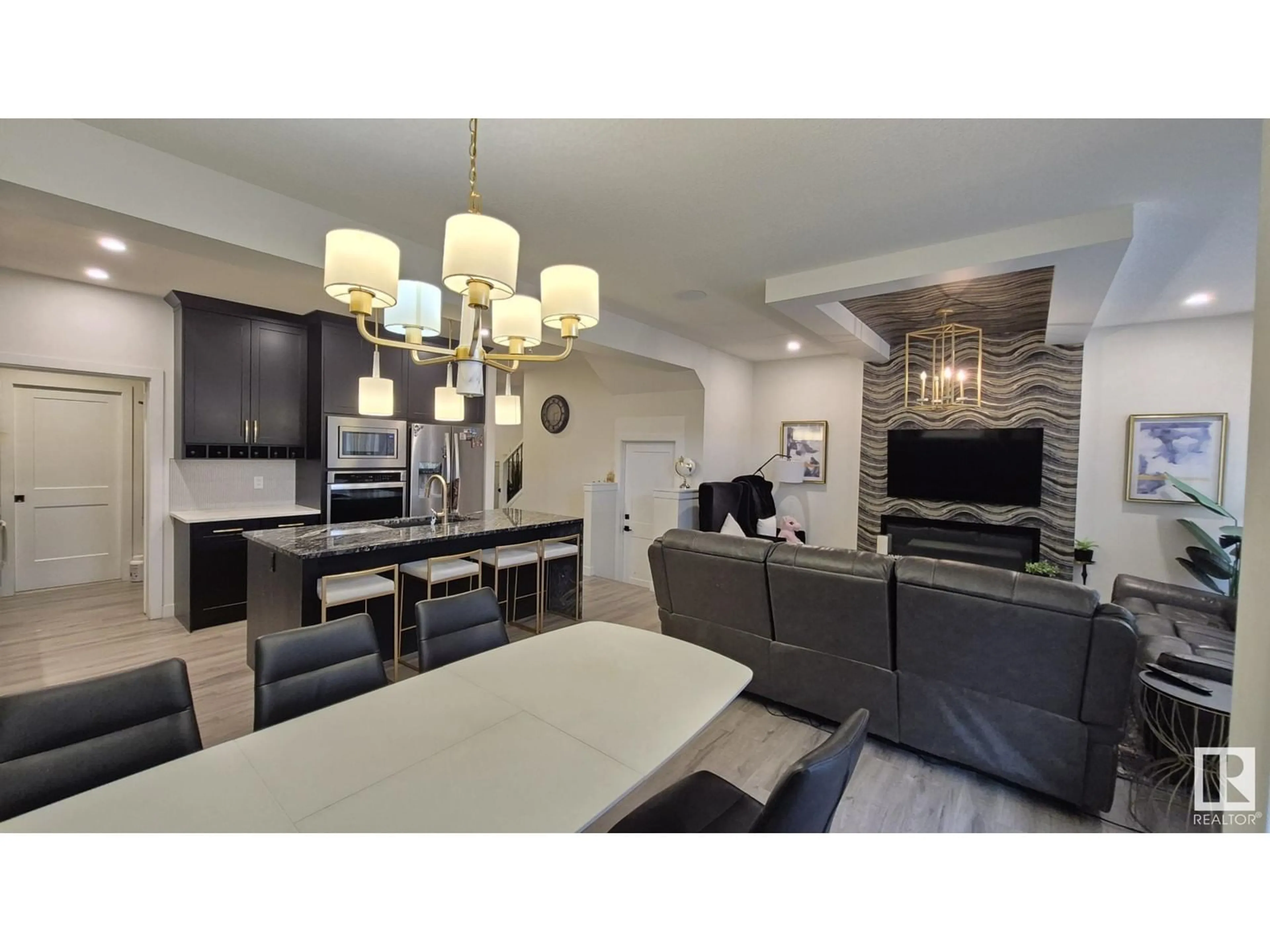 Open concept kitchen, unknown for SW - 5213 22A AV, Edmonton Alberta T6X2Y1