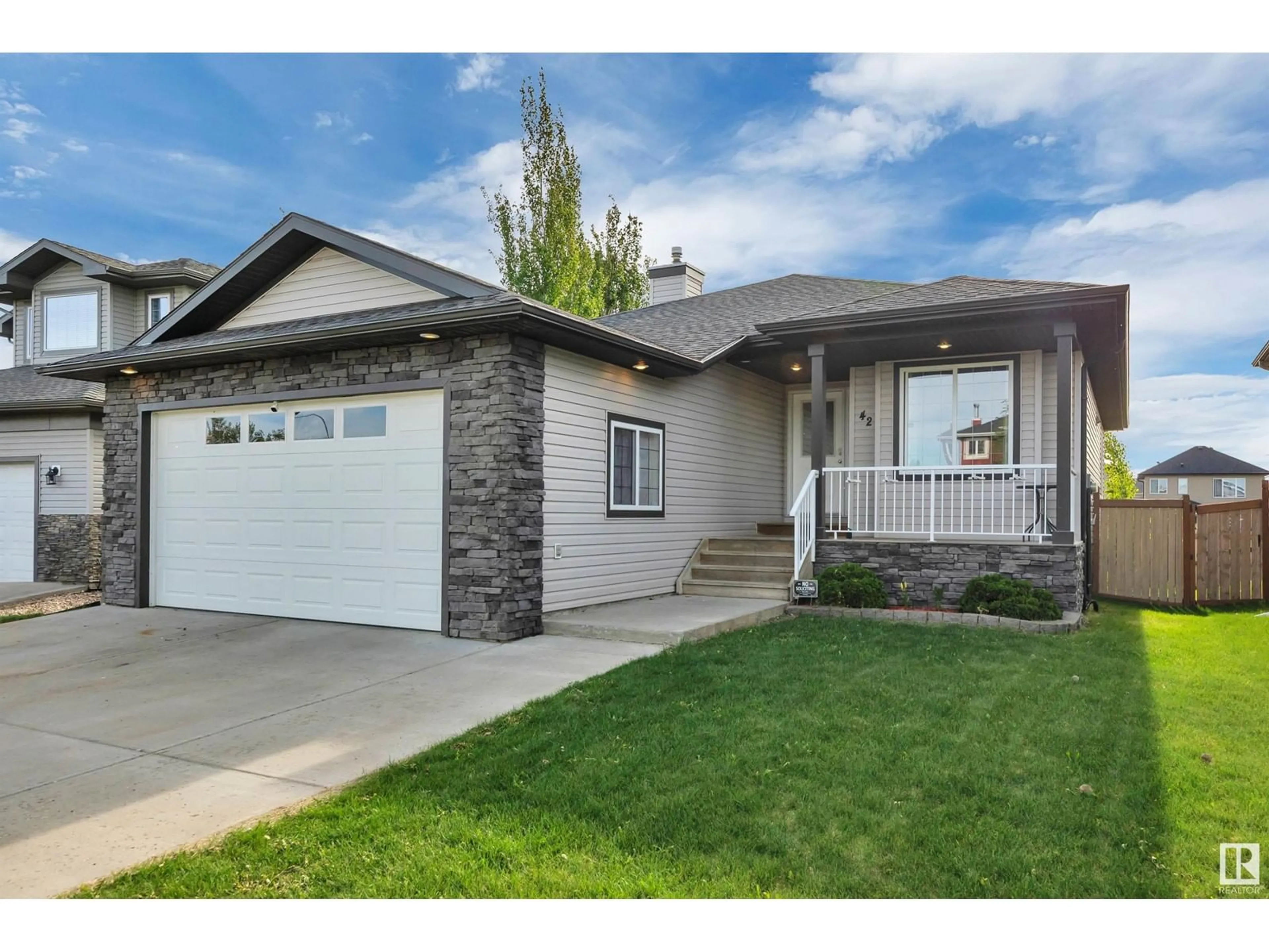 Home with vinyl exterior material, street for 42 WALTERS PL, Leduc Alberta T9E0G2