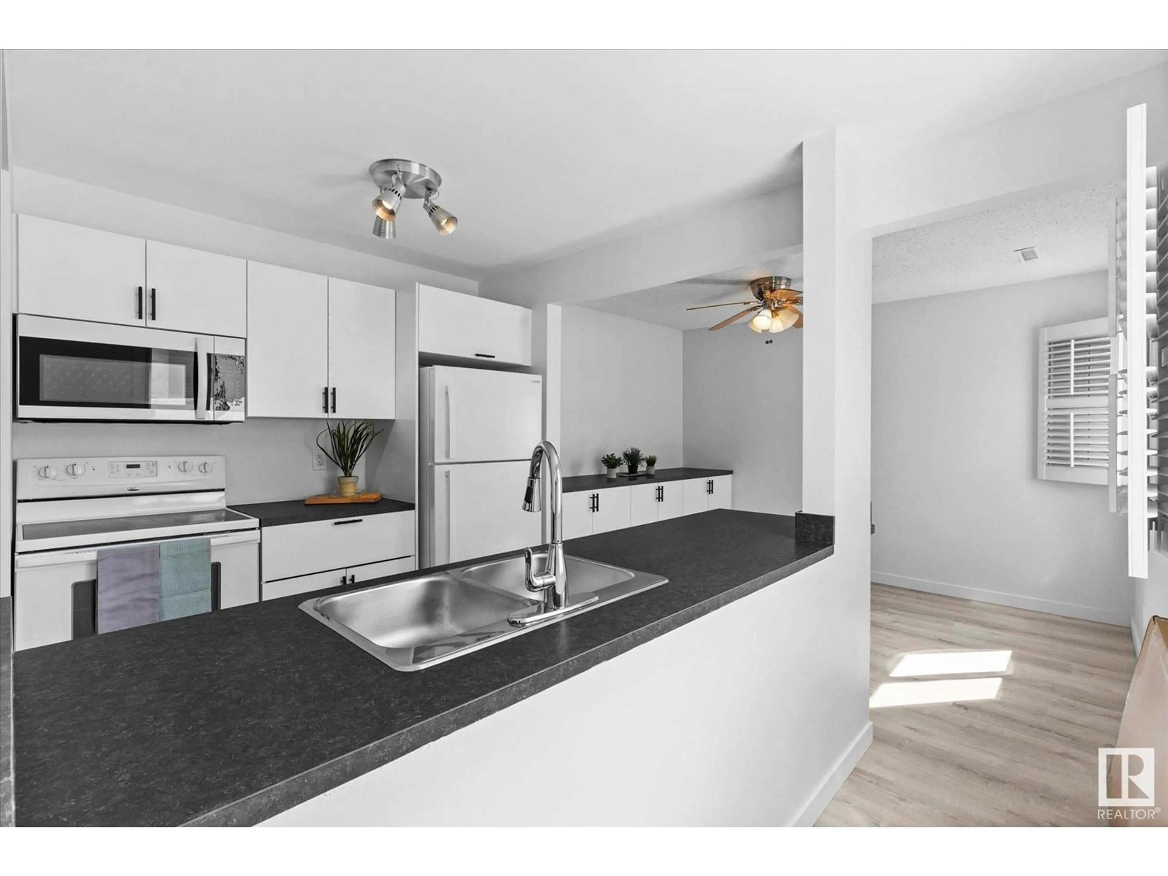 Unknown for 227 LANCASTER TC, Edmonton Alberta T5X5T4