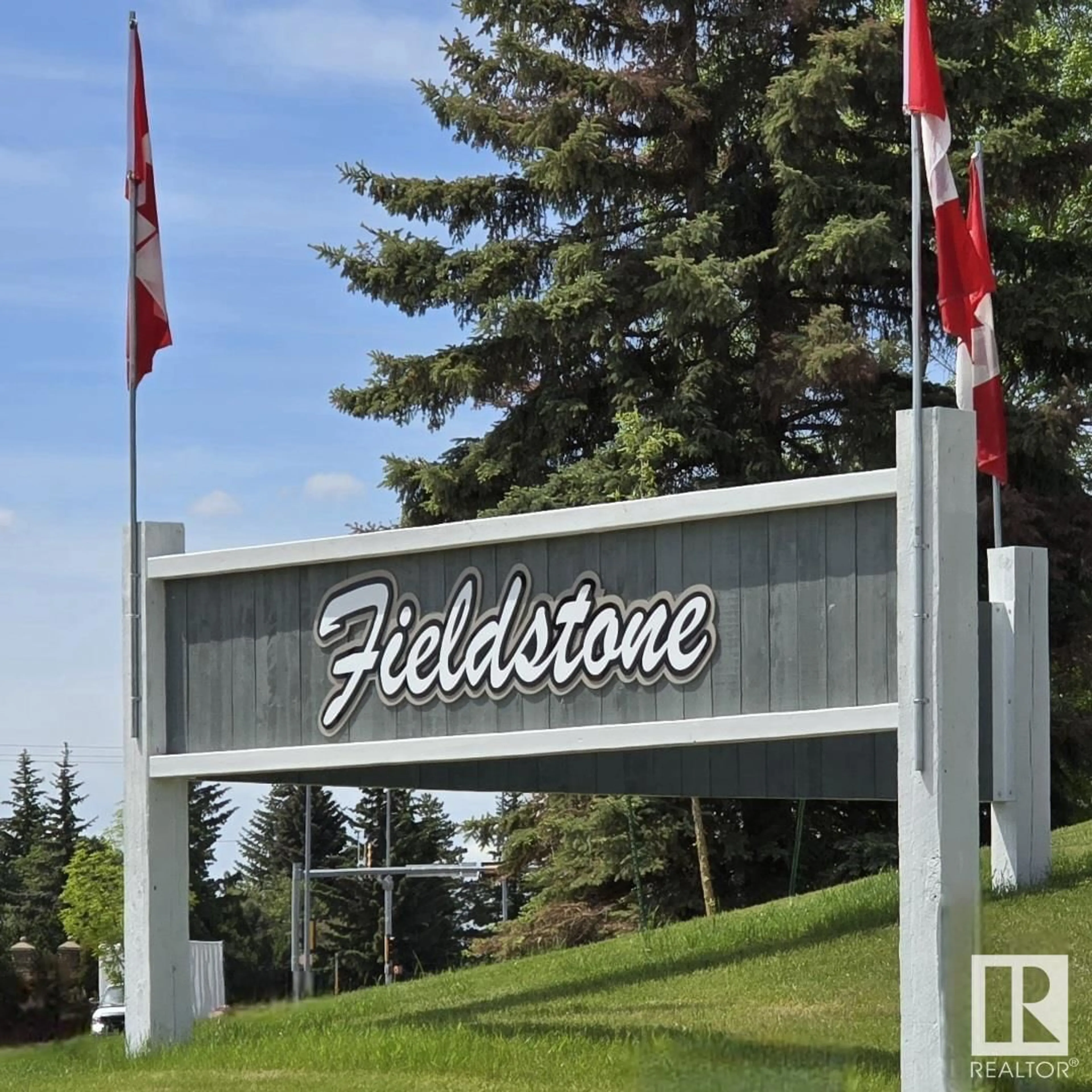 Indoor foyer for 17 FIELDSTONE DR, Spruce Grove Alberta T7X2Z3