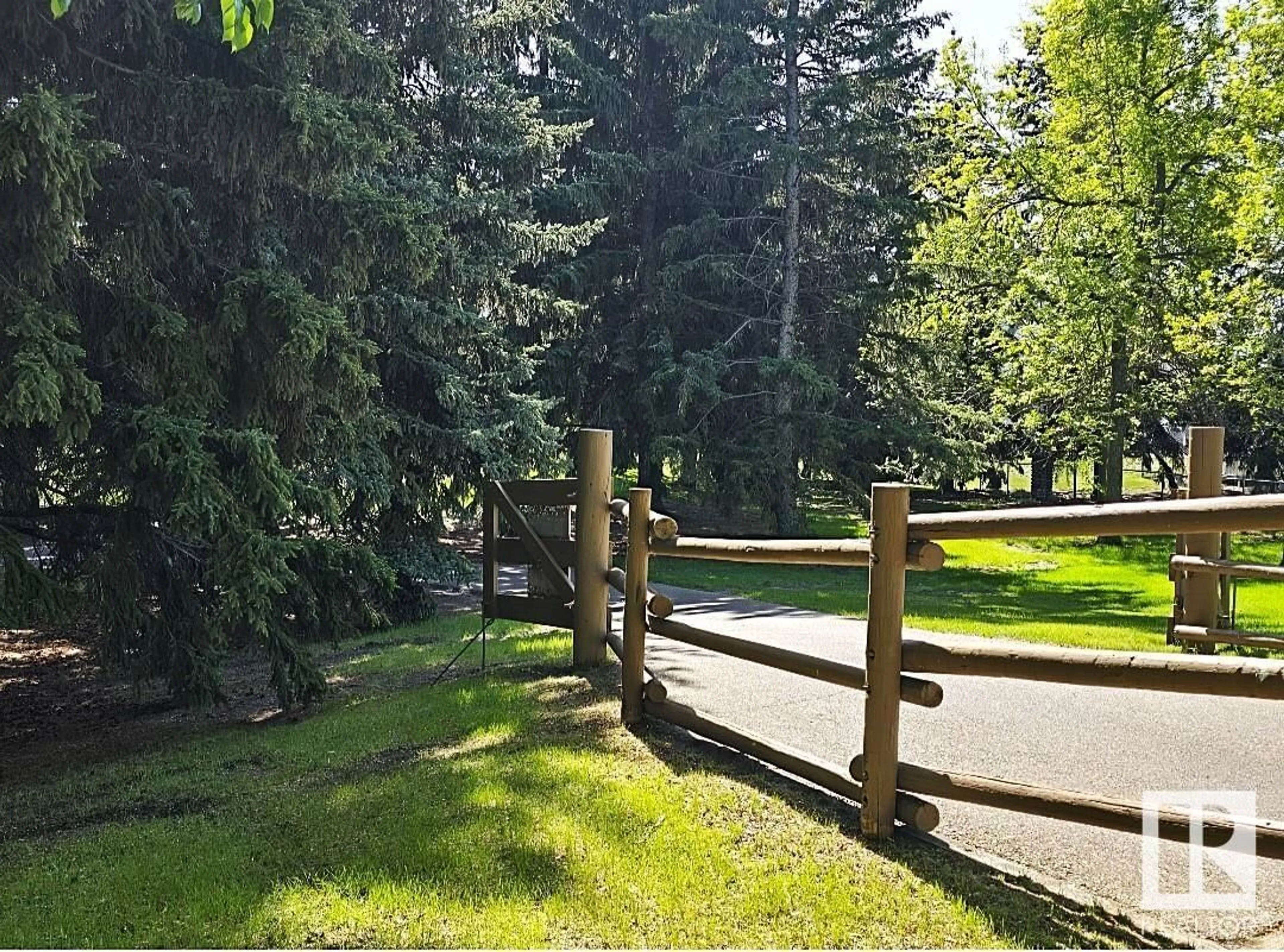 Patio, forest/trees view for 17 FIELDSTONE DR, Spruce Grove Alberta T7X2Z3