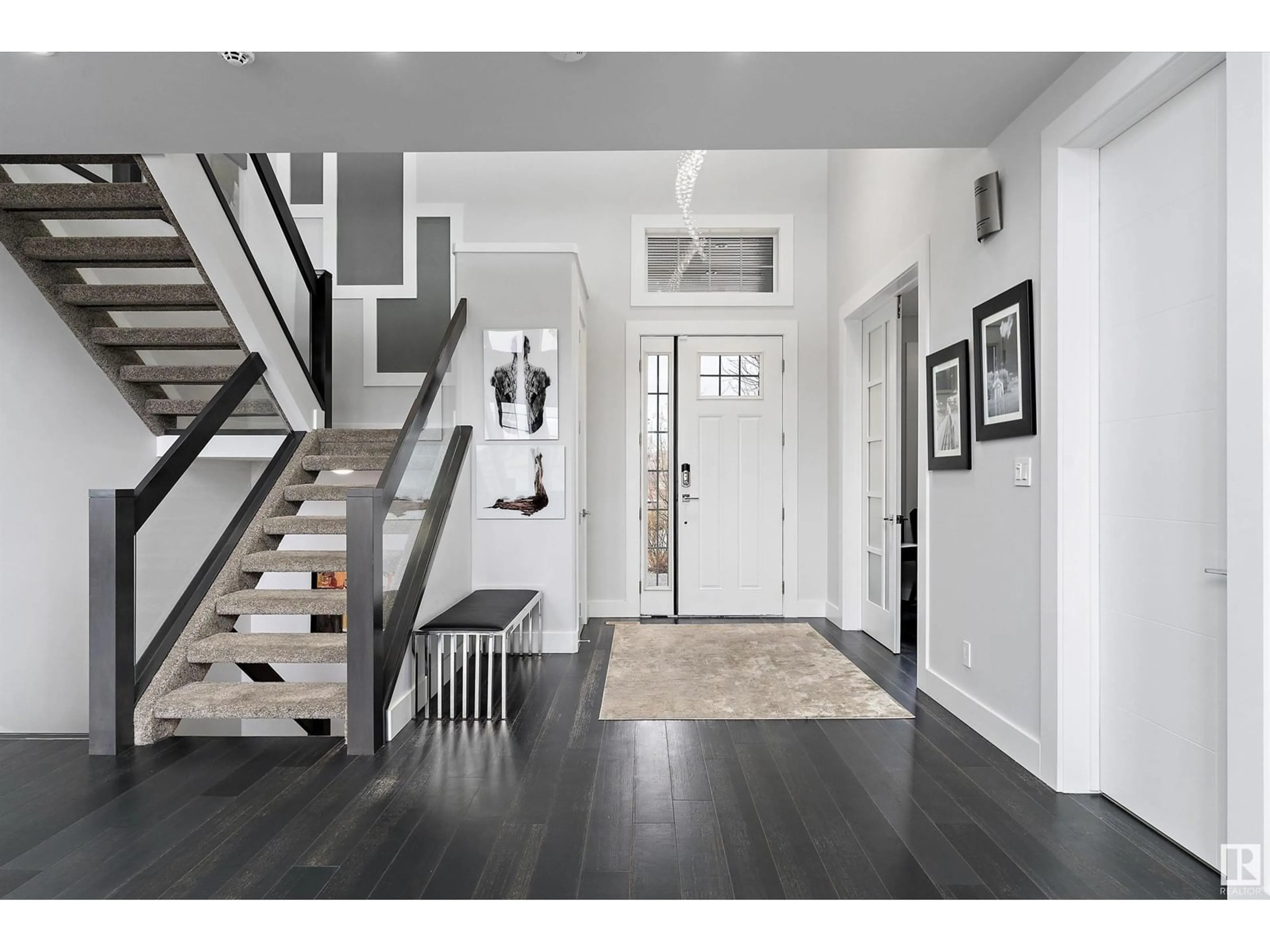 Indoor entryway for 3009 KESWICK WY, Edmonton Alberta T6W2P7