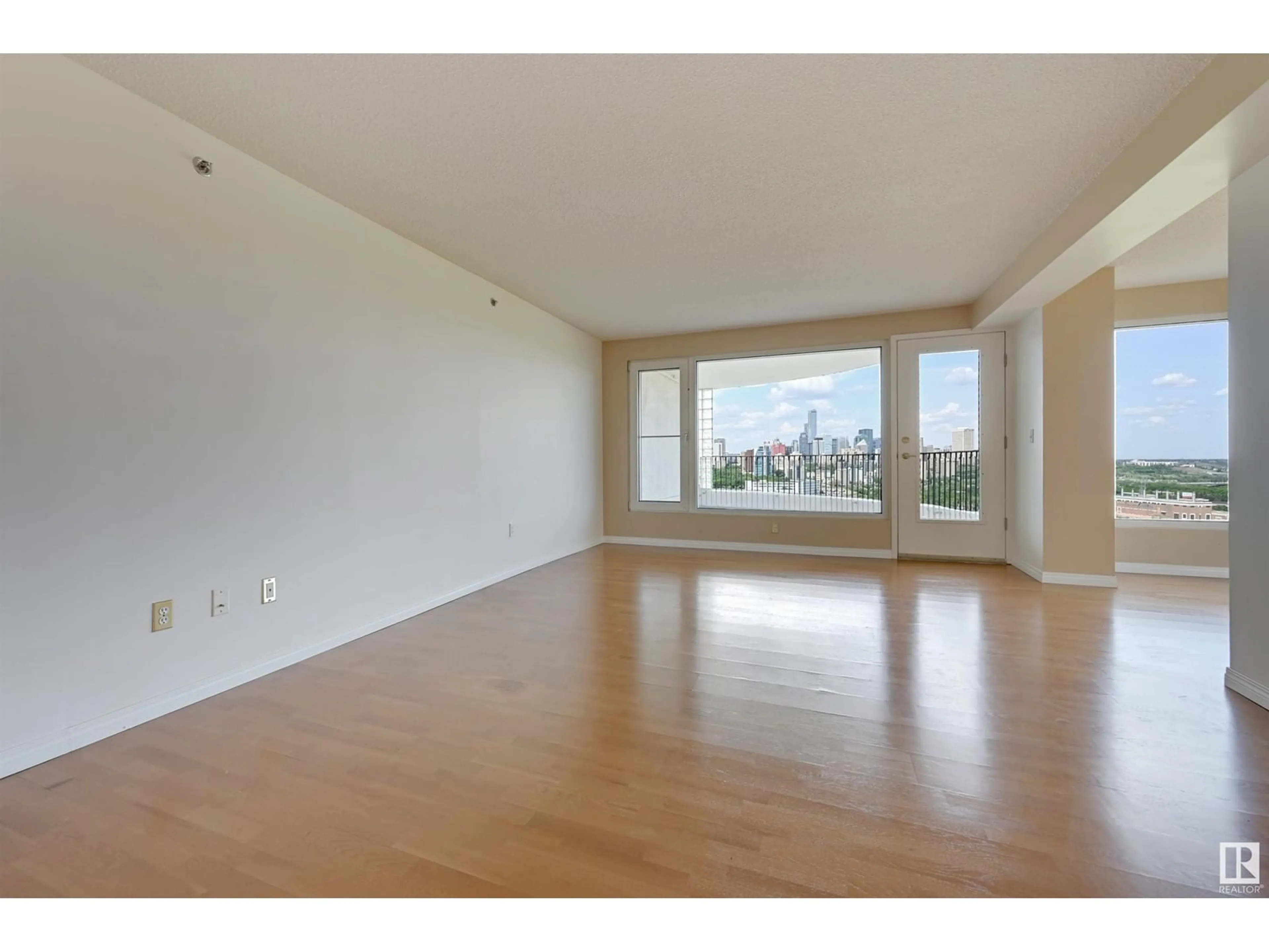 A pic of a room for 1003 SASKATCHEWAN DR, Edmonton Alberta T6E6H1