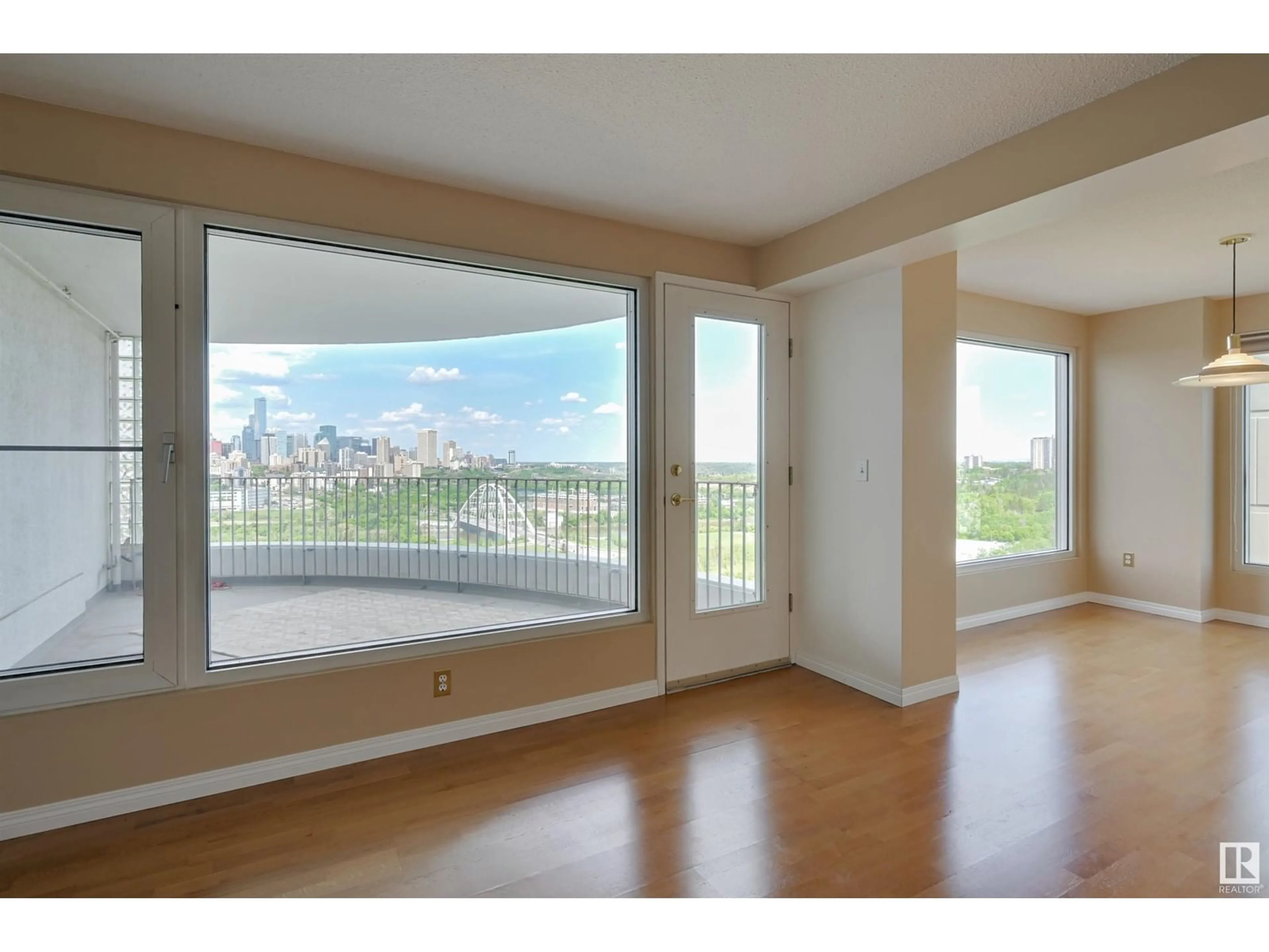 A pic of a room for 1003 SASKATCHEWAN DR, Edmonton Alberta T6E6H1