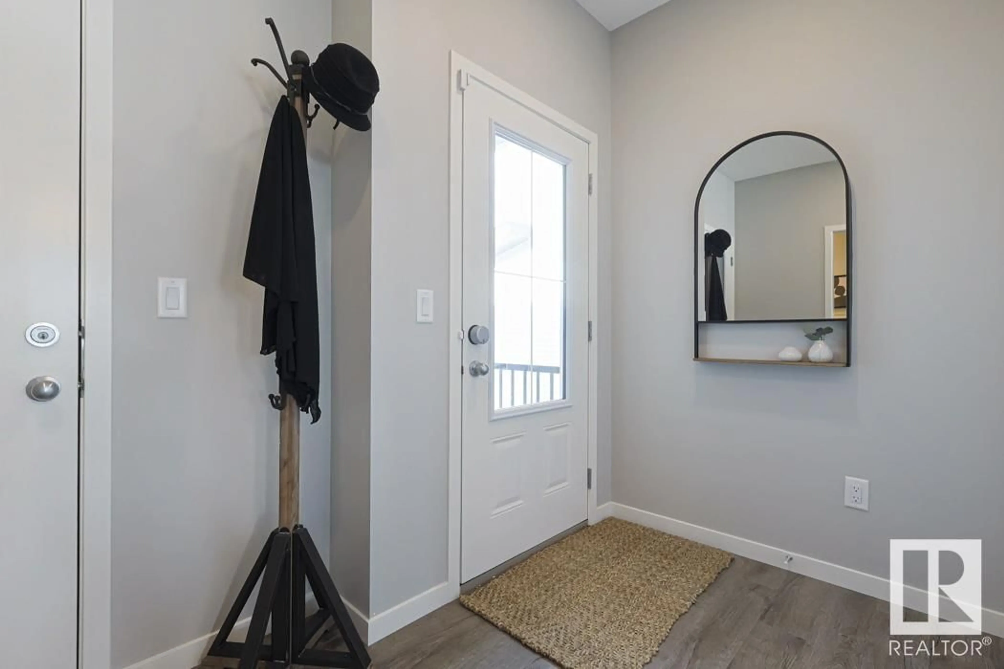Indoor entryway for 6 SERENO, Fort Saskatchewan Alberta T8L0Z9