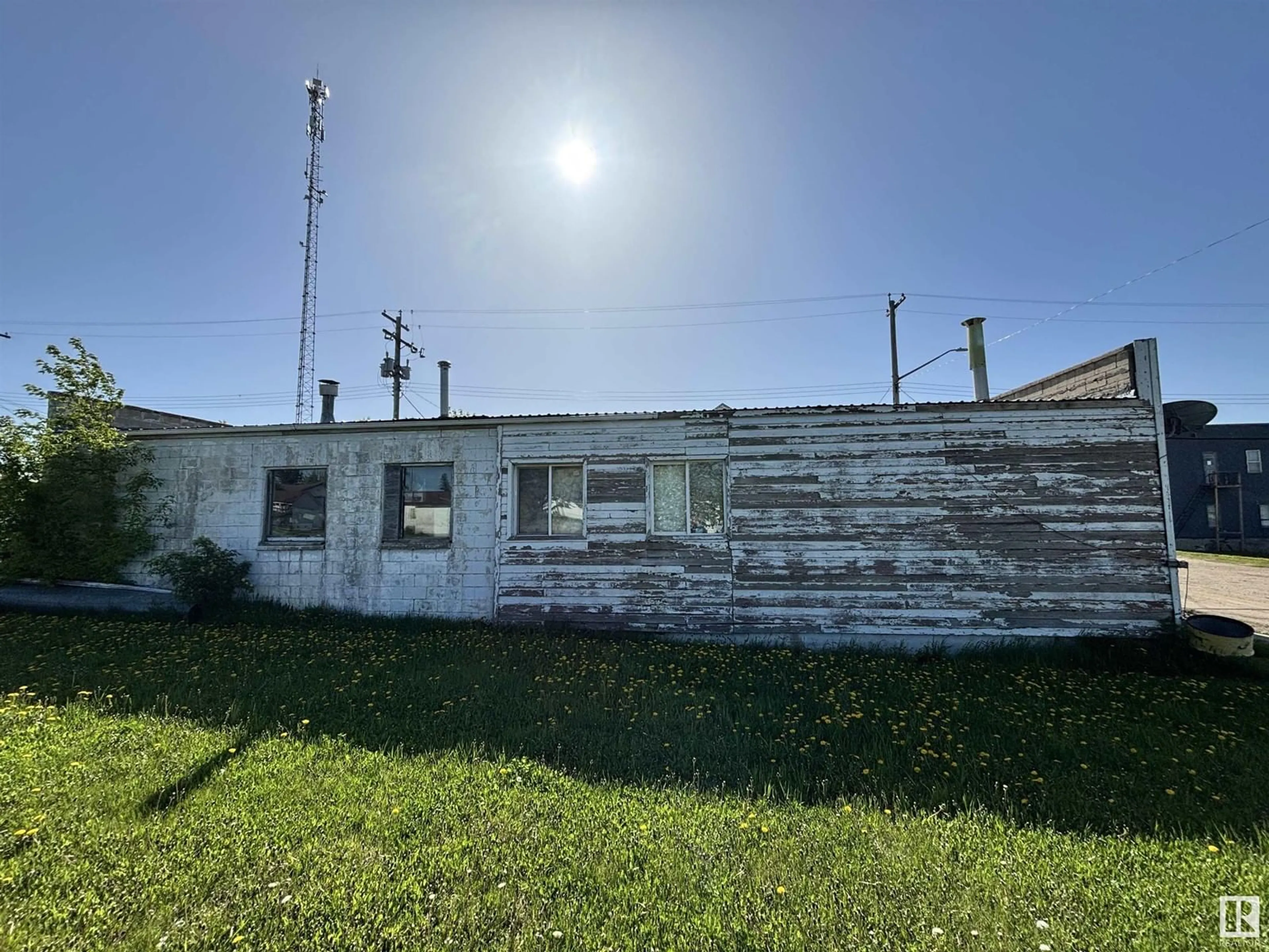 A pic from outside/outdoor area/front of a property/back of a property/a pic from drone, building for 5012 49 AV, Holden Alberta T0B2C0